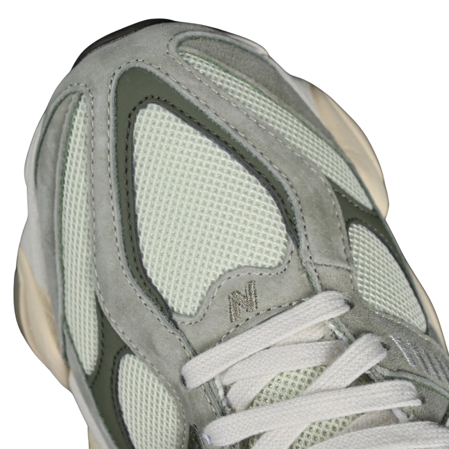 Tênis NB 9060 Camurça Cinza Claro com bege