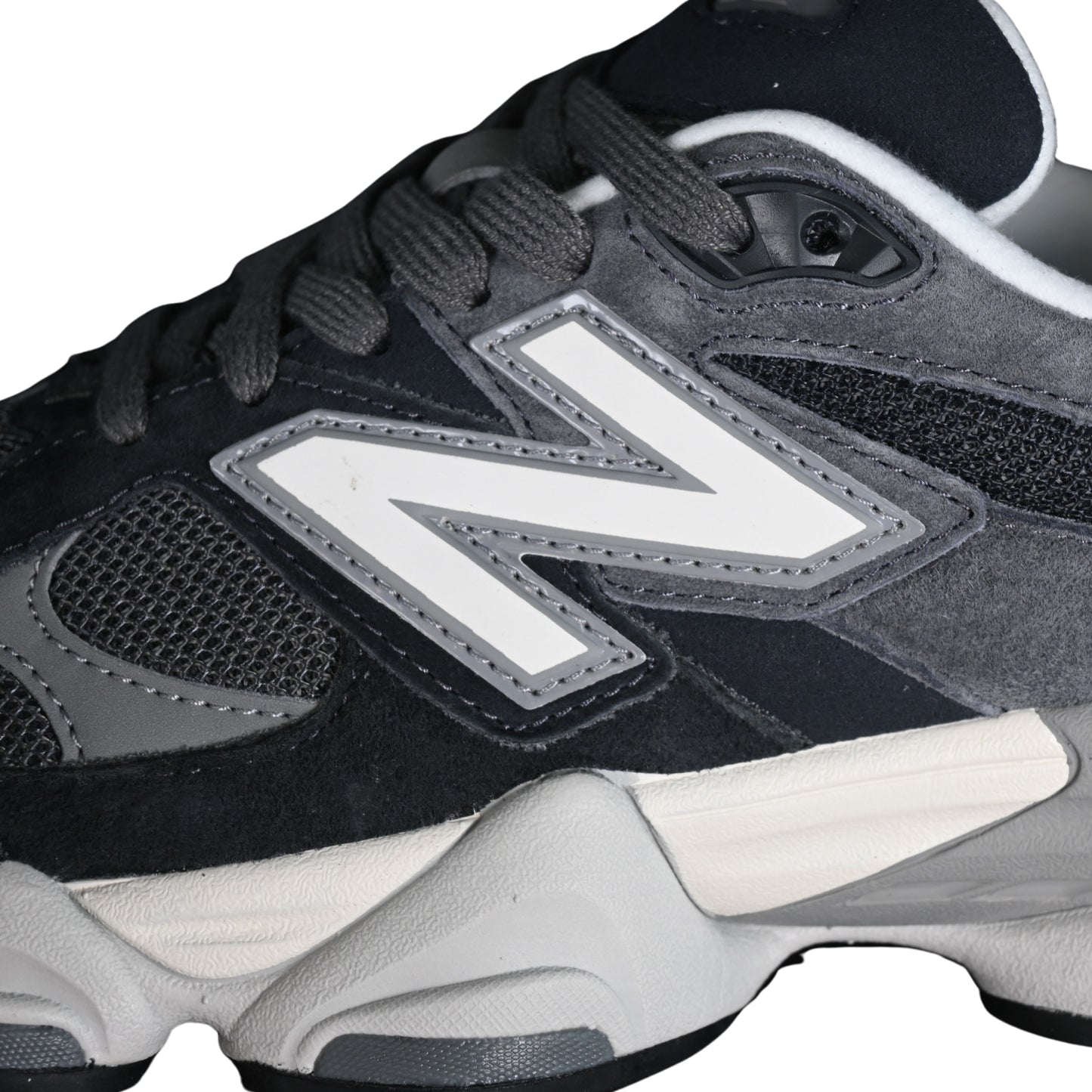 Tênis NB 9060 Camurça Cinza Escuro com Cinza e Branco