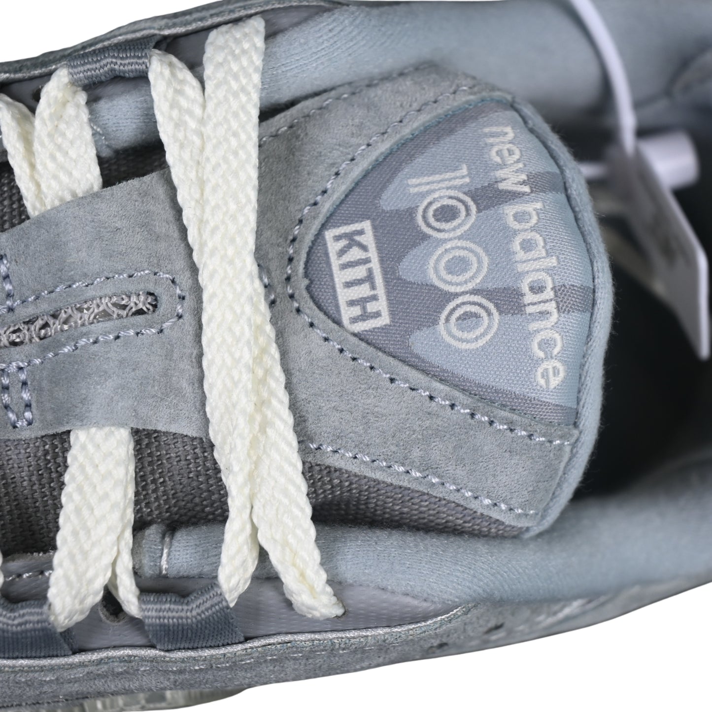 Tênis NB 1000 Camurça Azul Claro com Bege