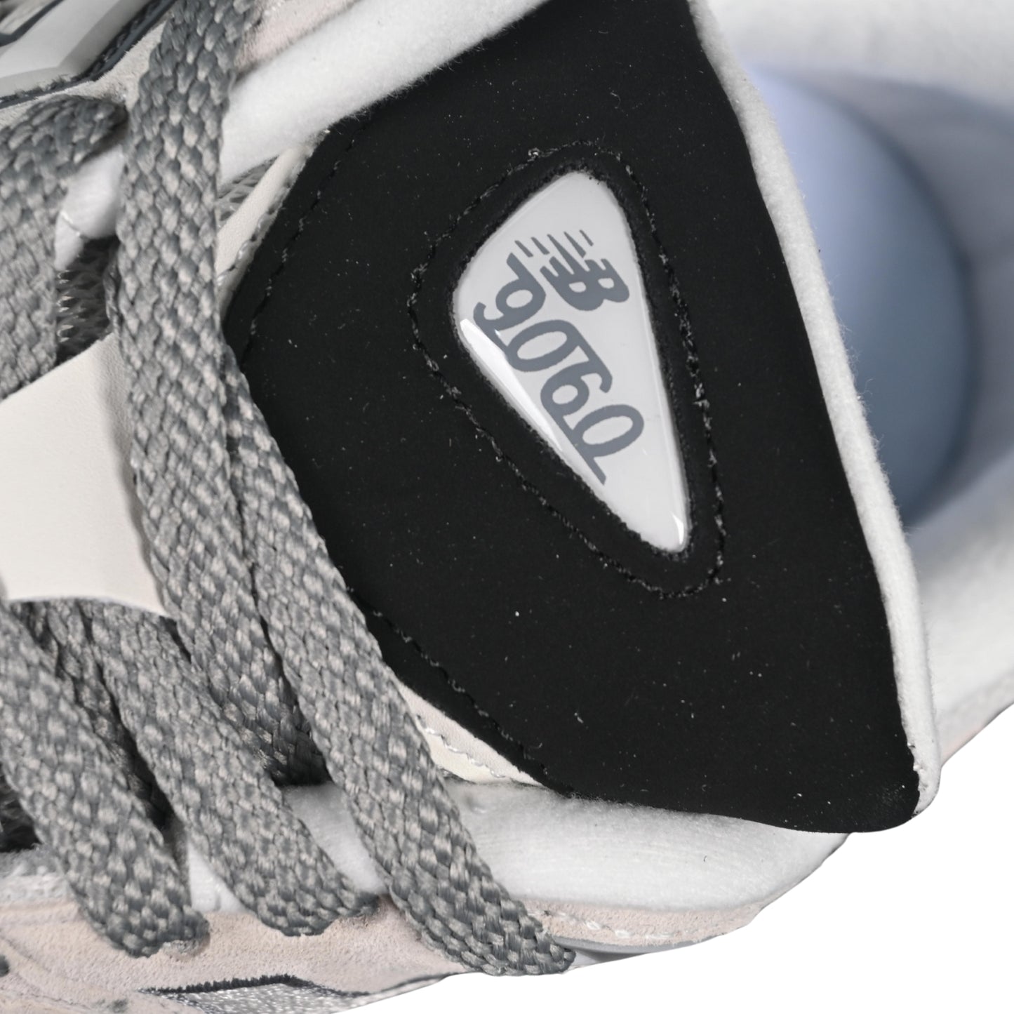 Tênis NB 9060 Branco com Bege e Preto