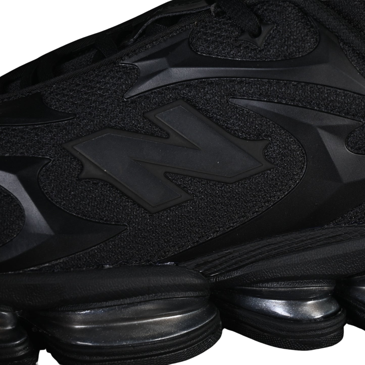 Tênis NB 2000 Preto Relevo