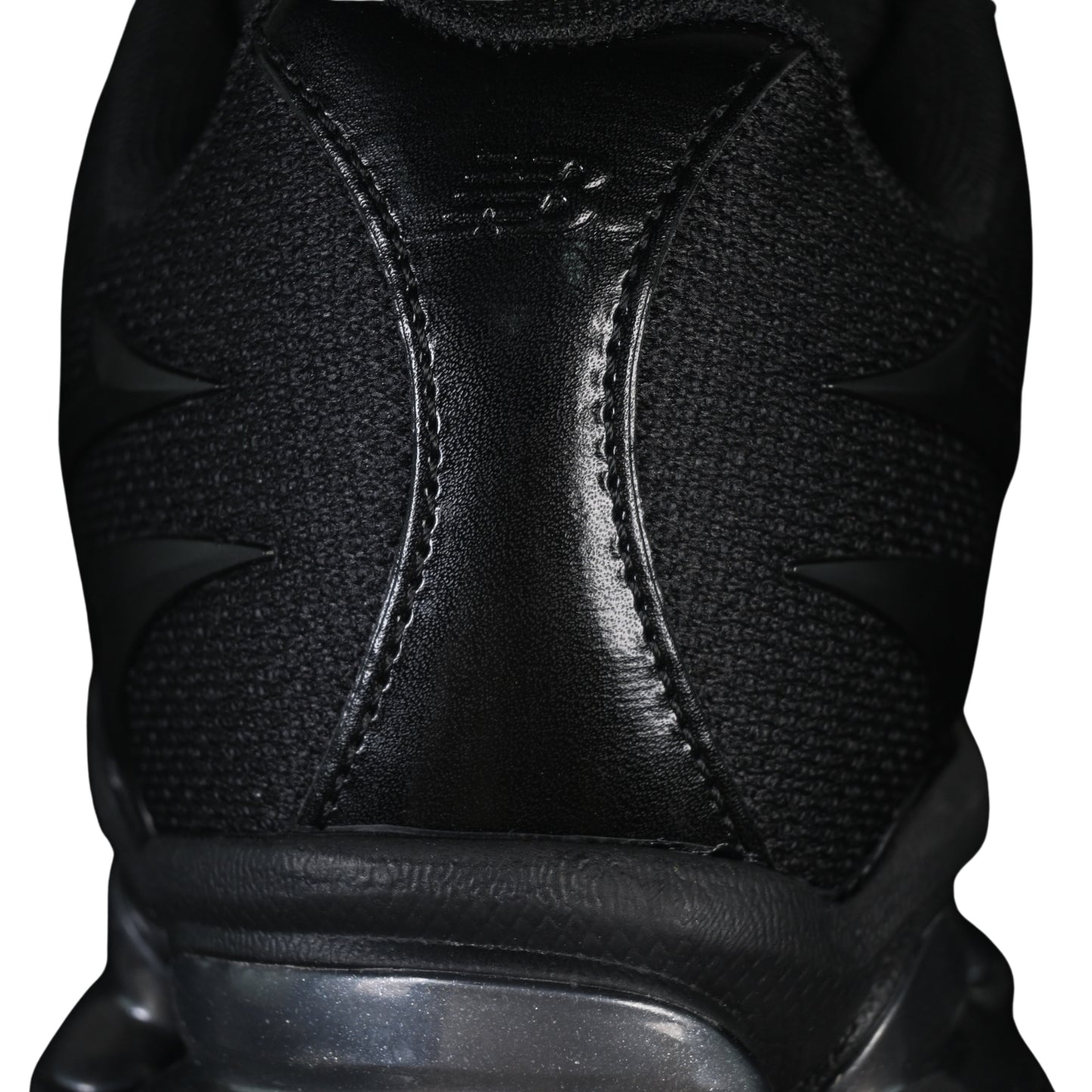 Tênis NB 2000 Preto Relevo