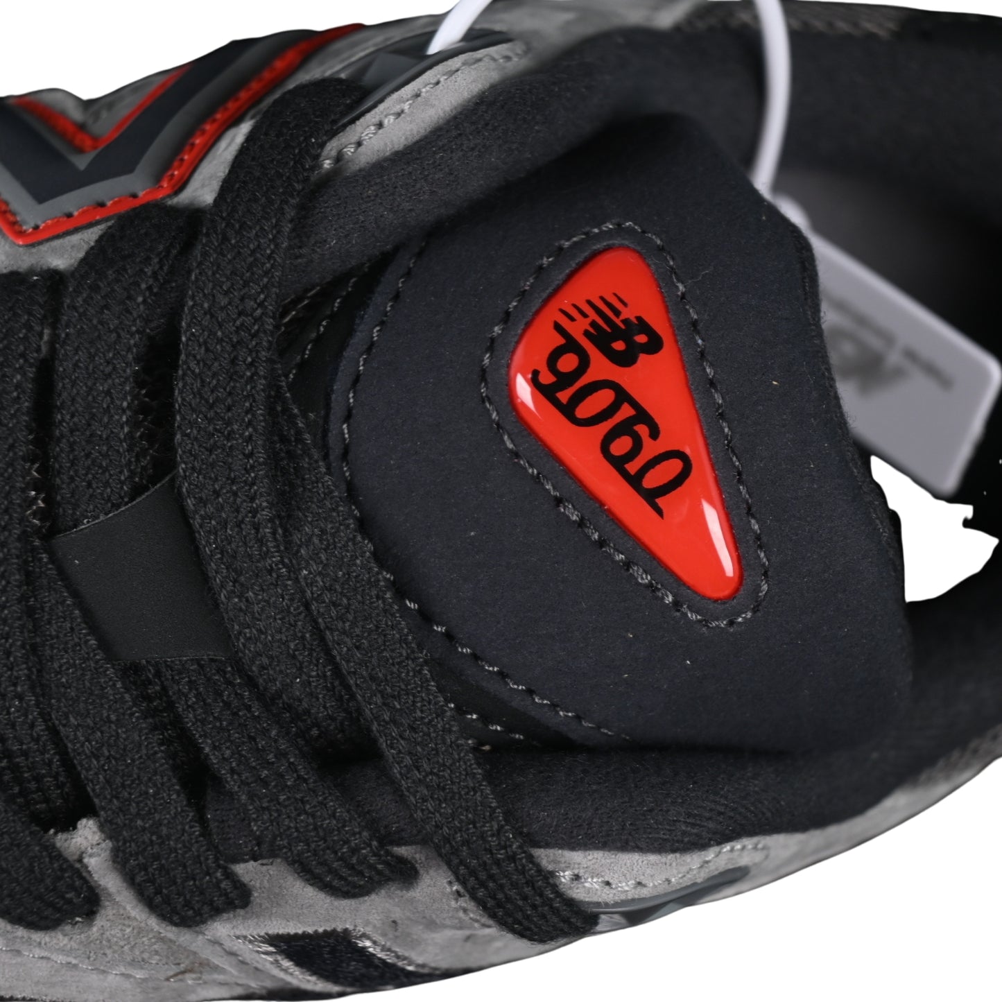 Tênis NB 9060 Camurça Cinza com Preto e Laranja