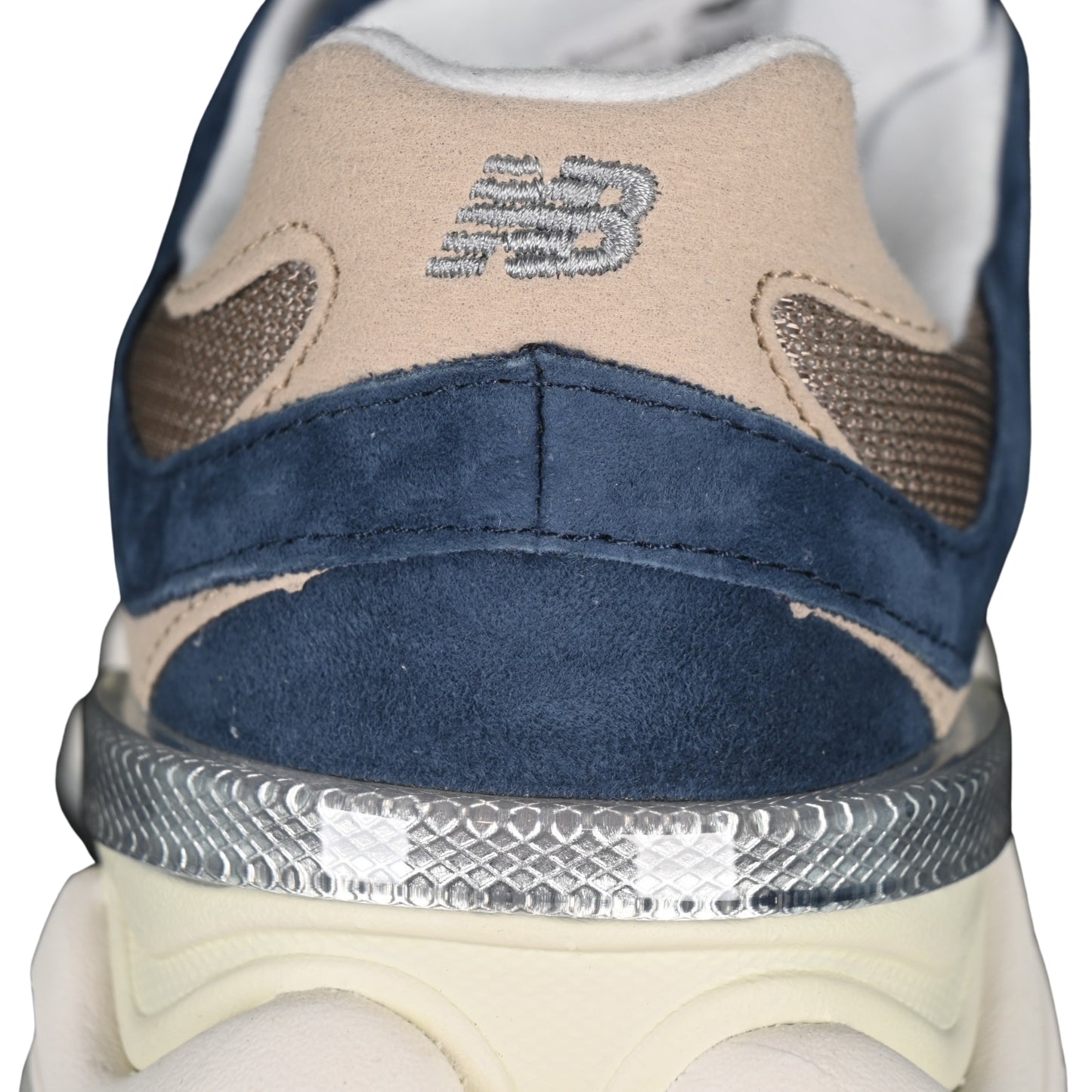 Tênis NB 9060 Camurça Azul com Marrom claro