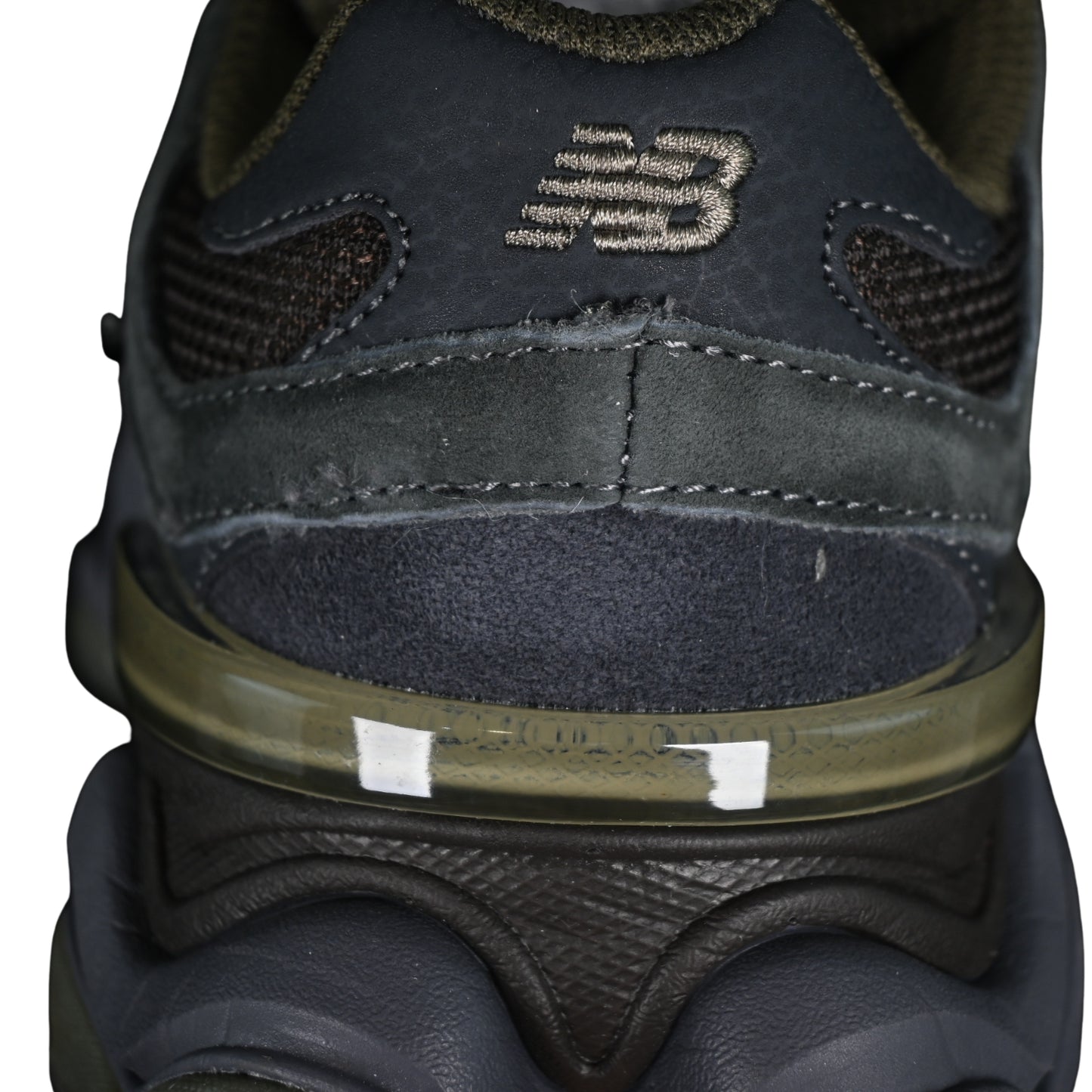 Tênis NB 9060 Camurça Azul escuro com Verde militar