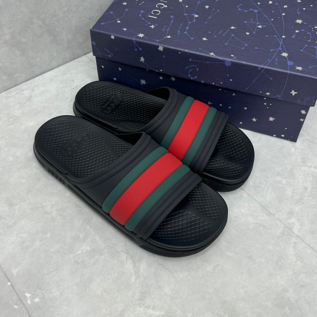 Chinelo Slide GG preto listras web