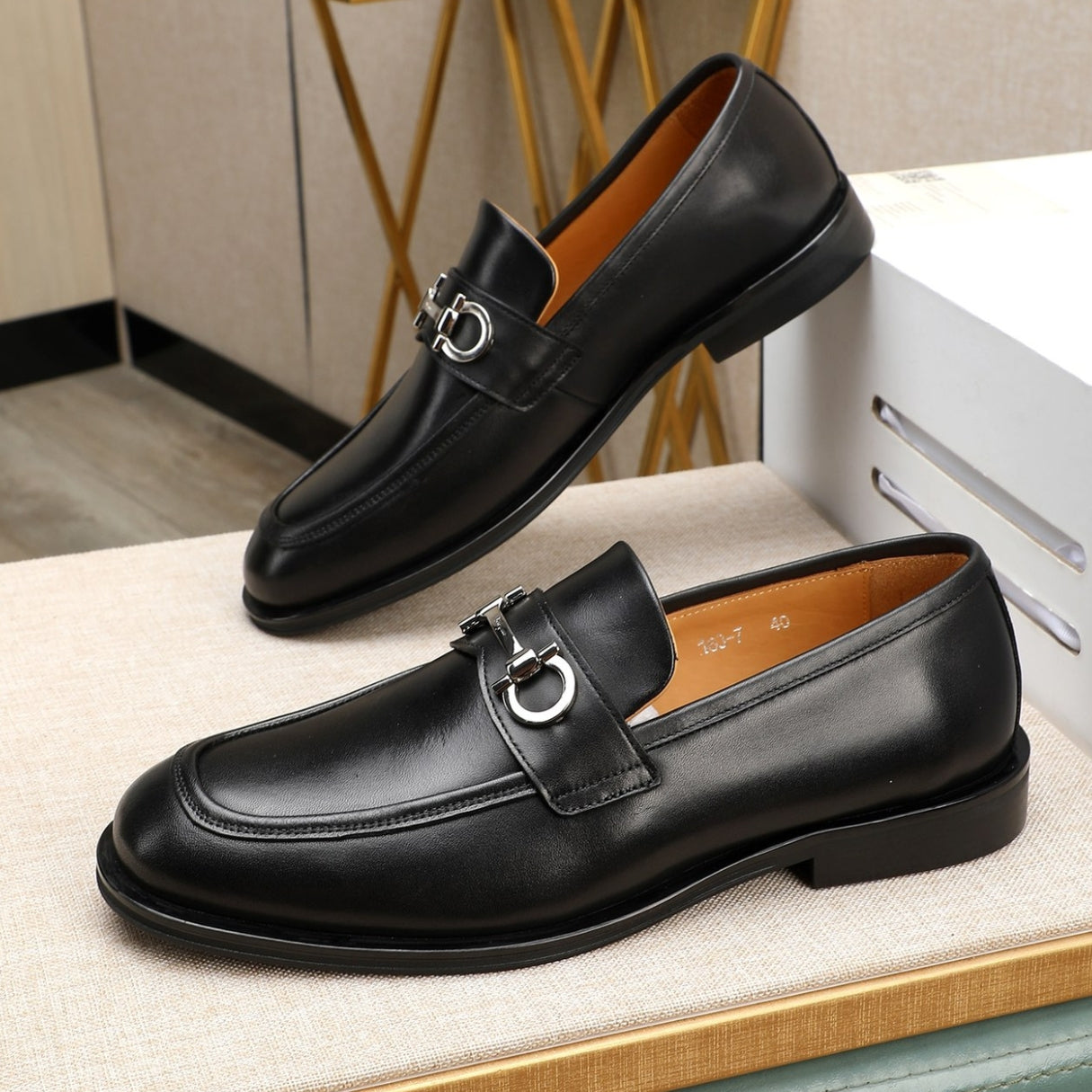 Sapato Ferragam Social Couro Preto II horsebit