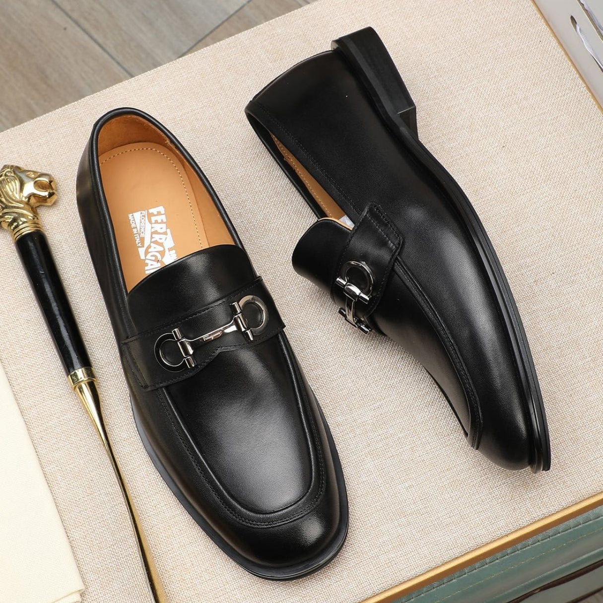 Sapato Ferragam Social Couro Preto II horsebit