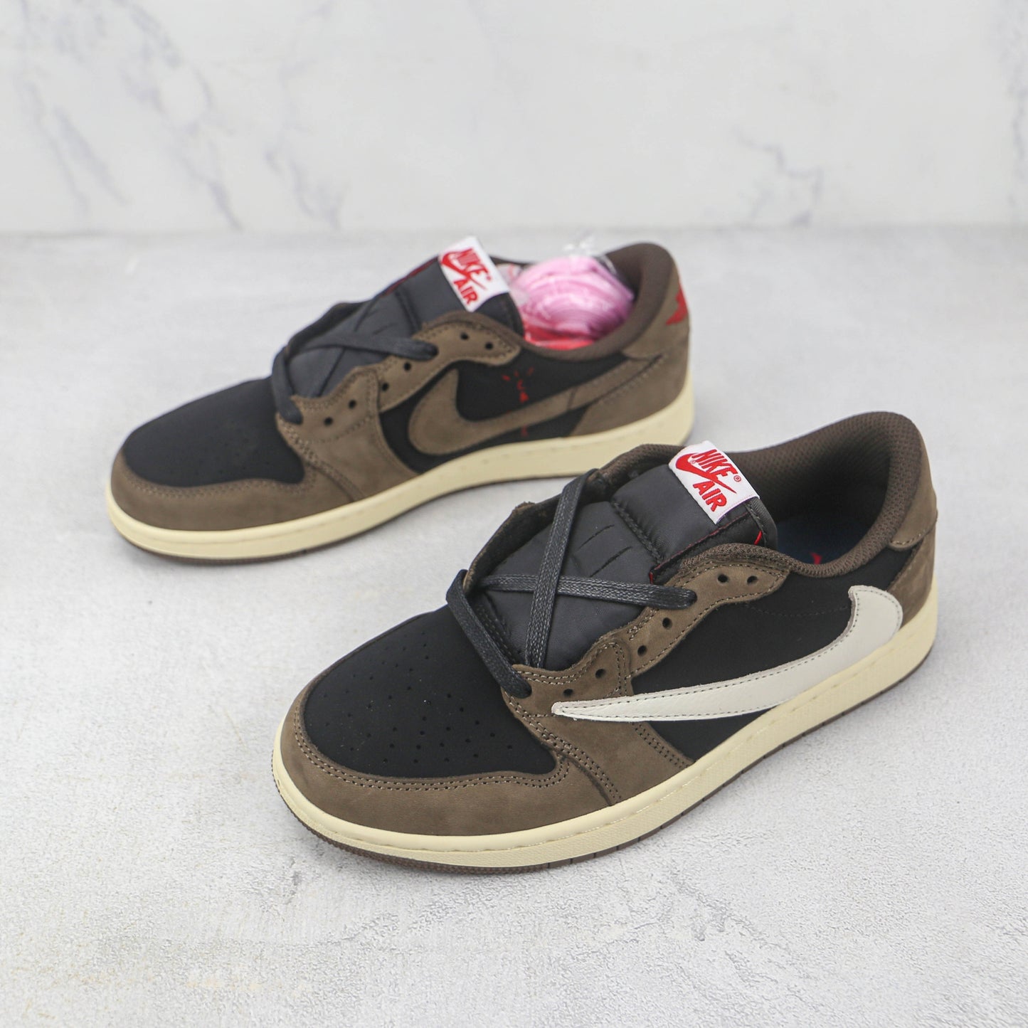 Tênis Travis Scott x AJ1 Low Retro SP Dark Mocha