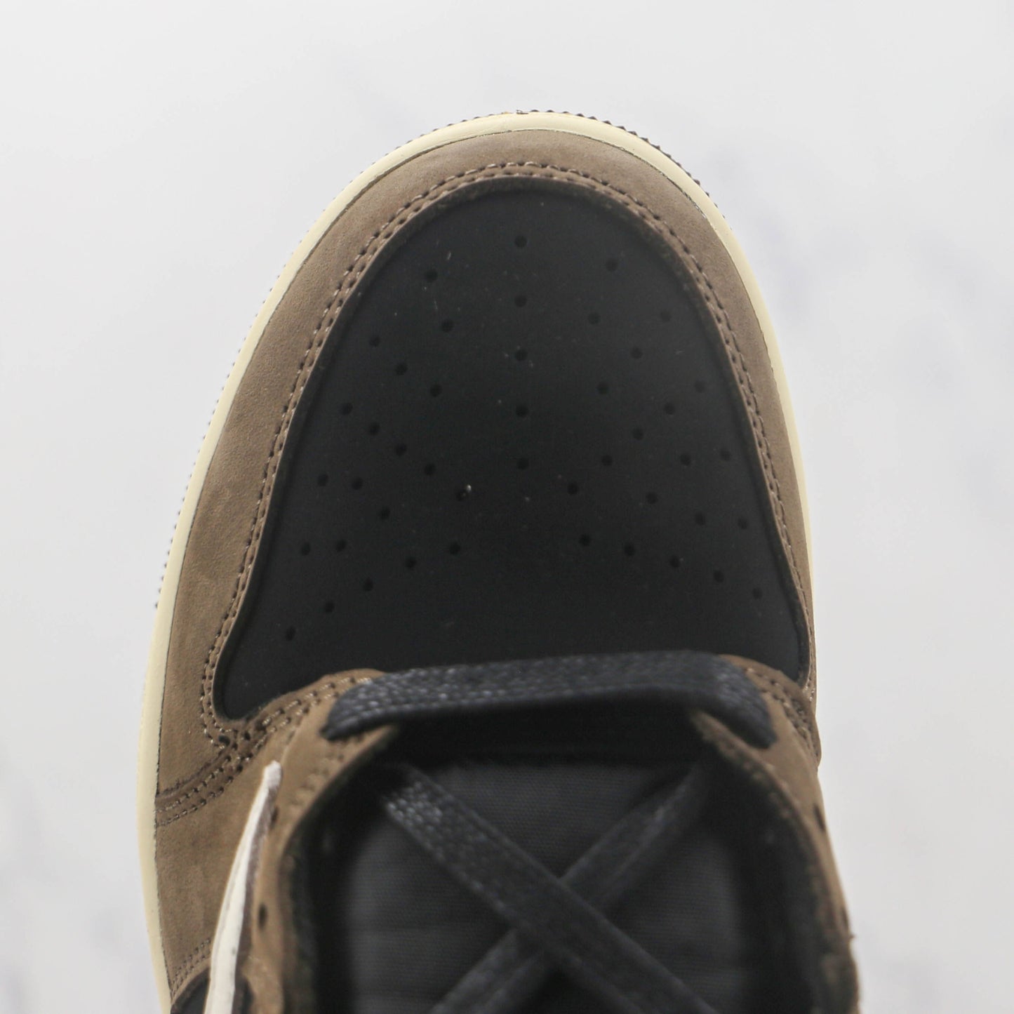 Tênis Travis Scott x AJ1 Low Retro SP Dark Mocha
