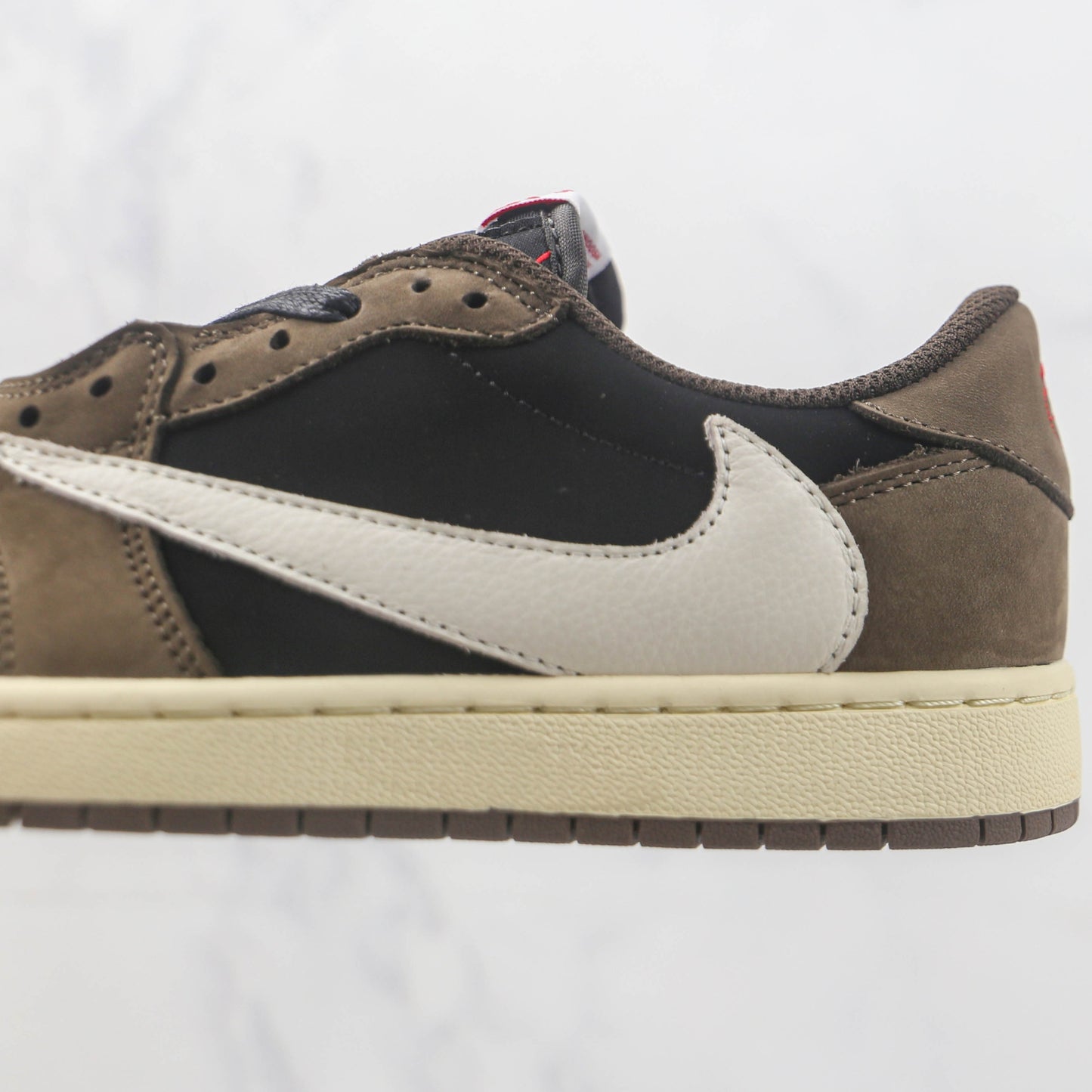 Tênis Travis Scott x AJ1 Low Retro SP Dark Mocha