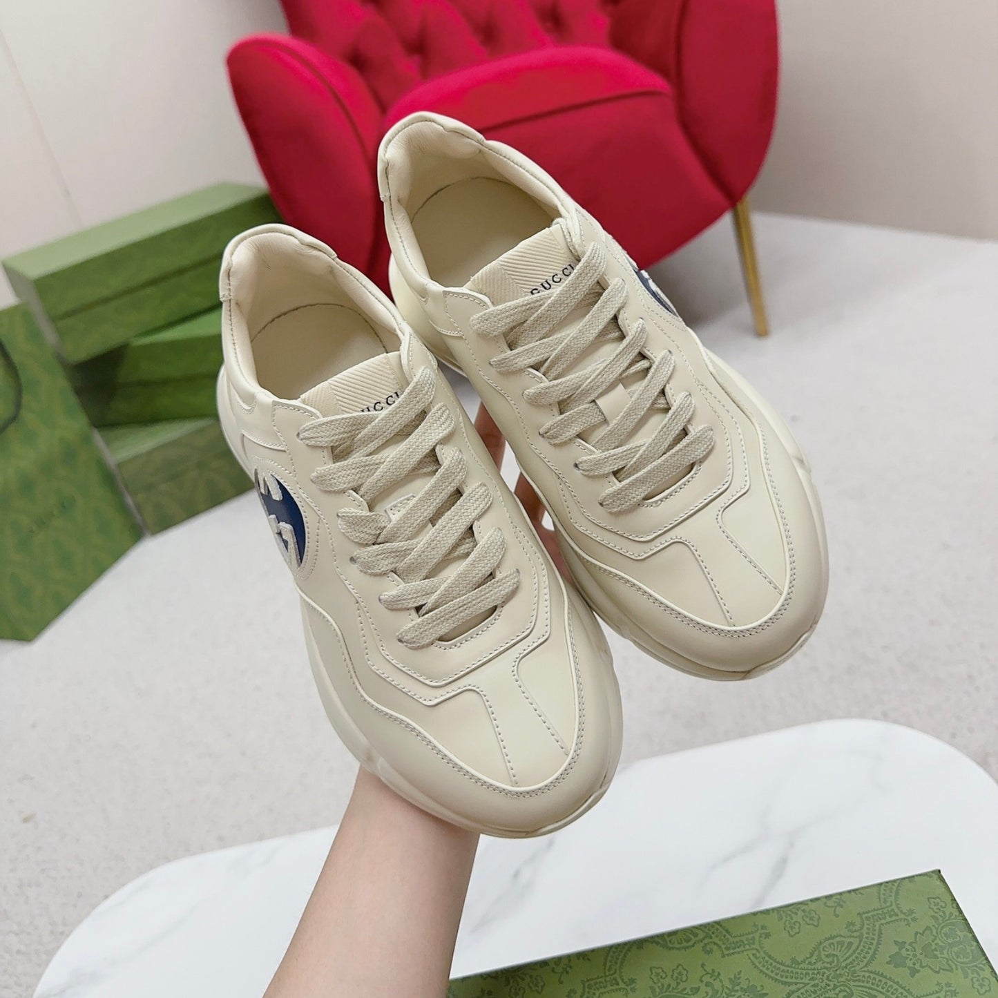 Tenis GG Rhyton Com Logo azul