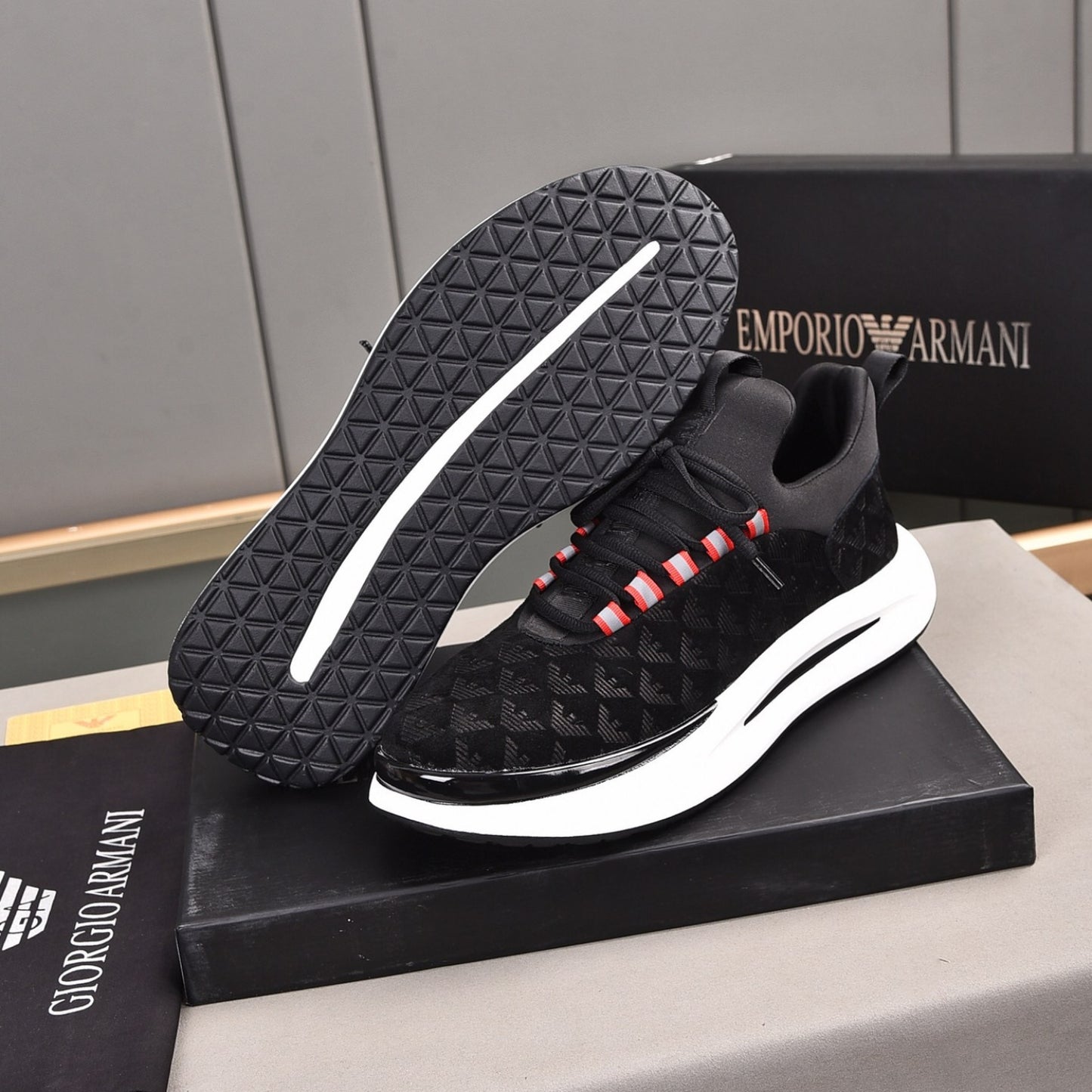 Tenis Arman Preto Casual Couro detalhe Topo