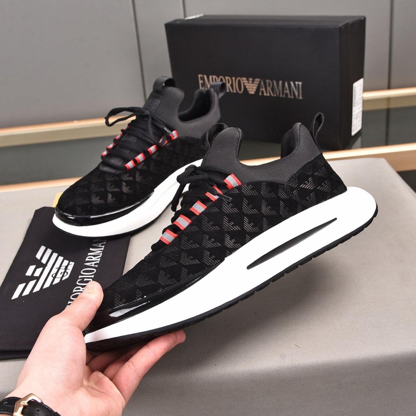 Tenis Arman Preto Casual Couro detalhe Topo
