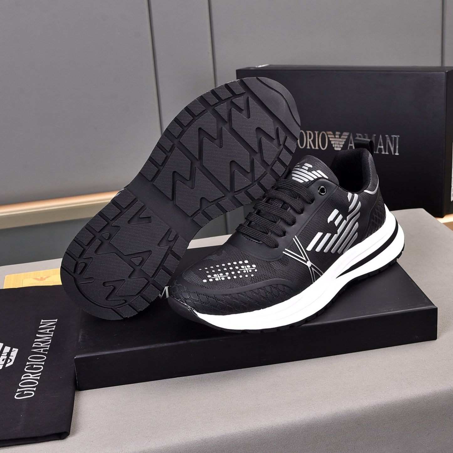 Tenis Arman Preto Casual logo lateral