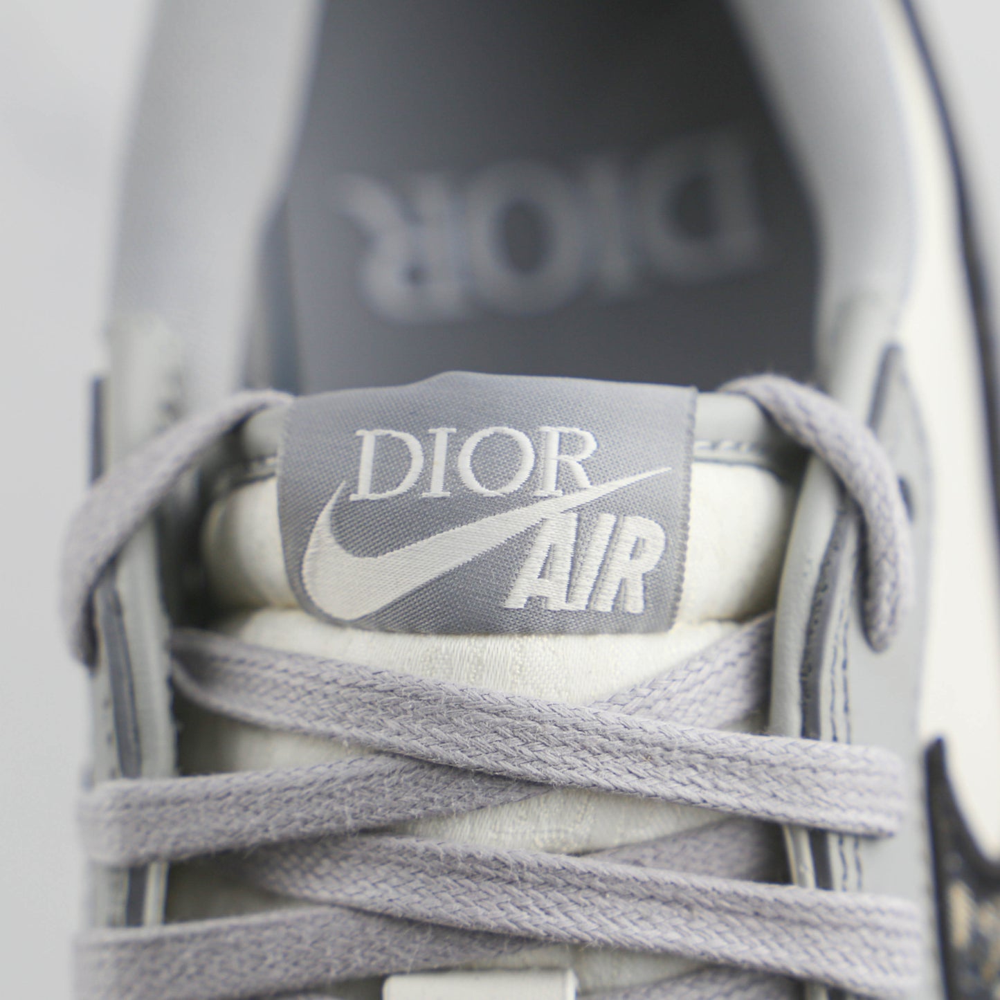 Tênis Dio x AJ1 Low