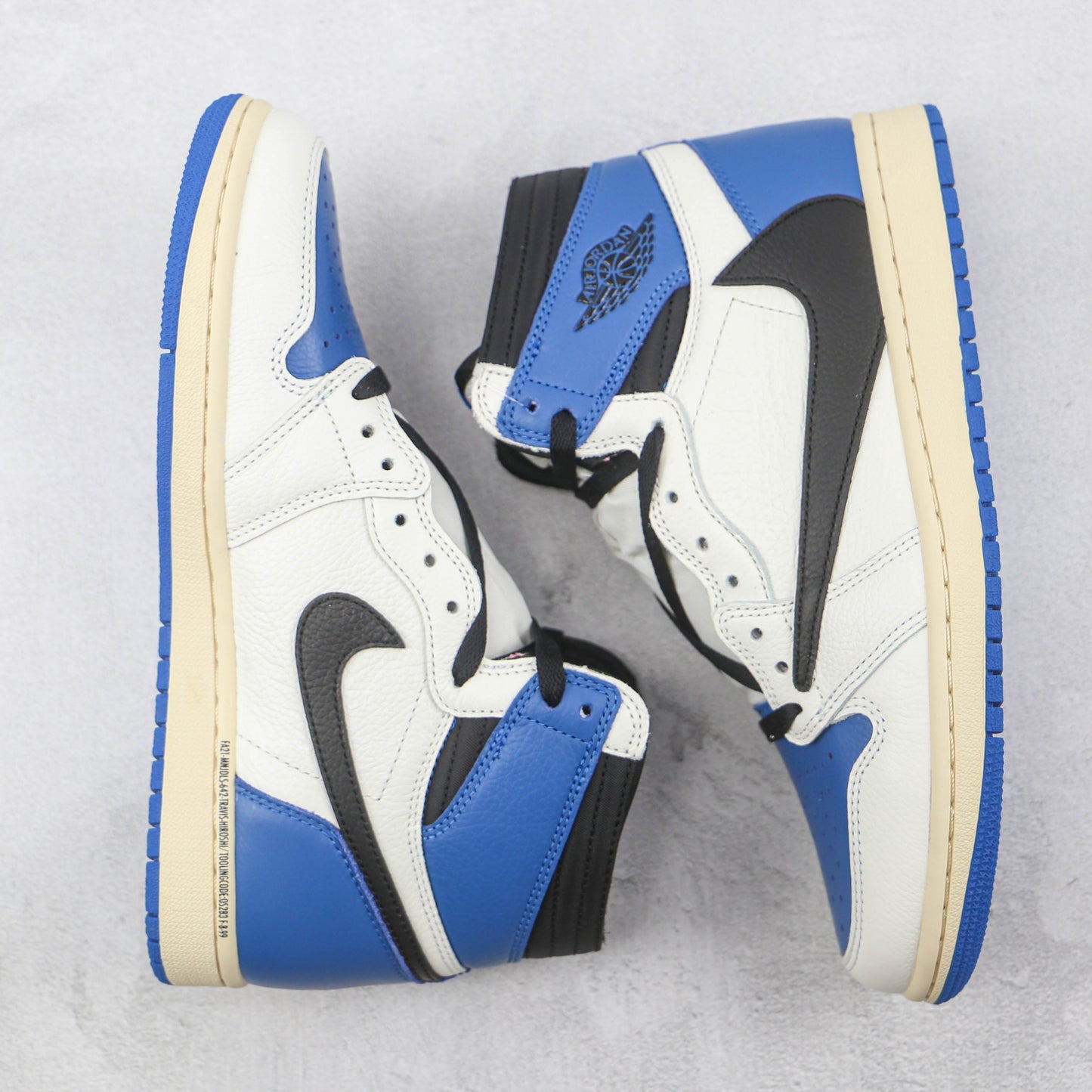 Tênis Fragment Design x Travis Scott x AJ1 Retro High