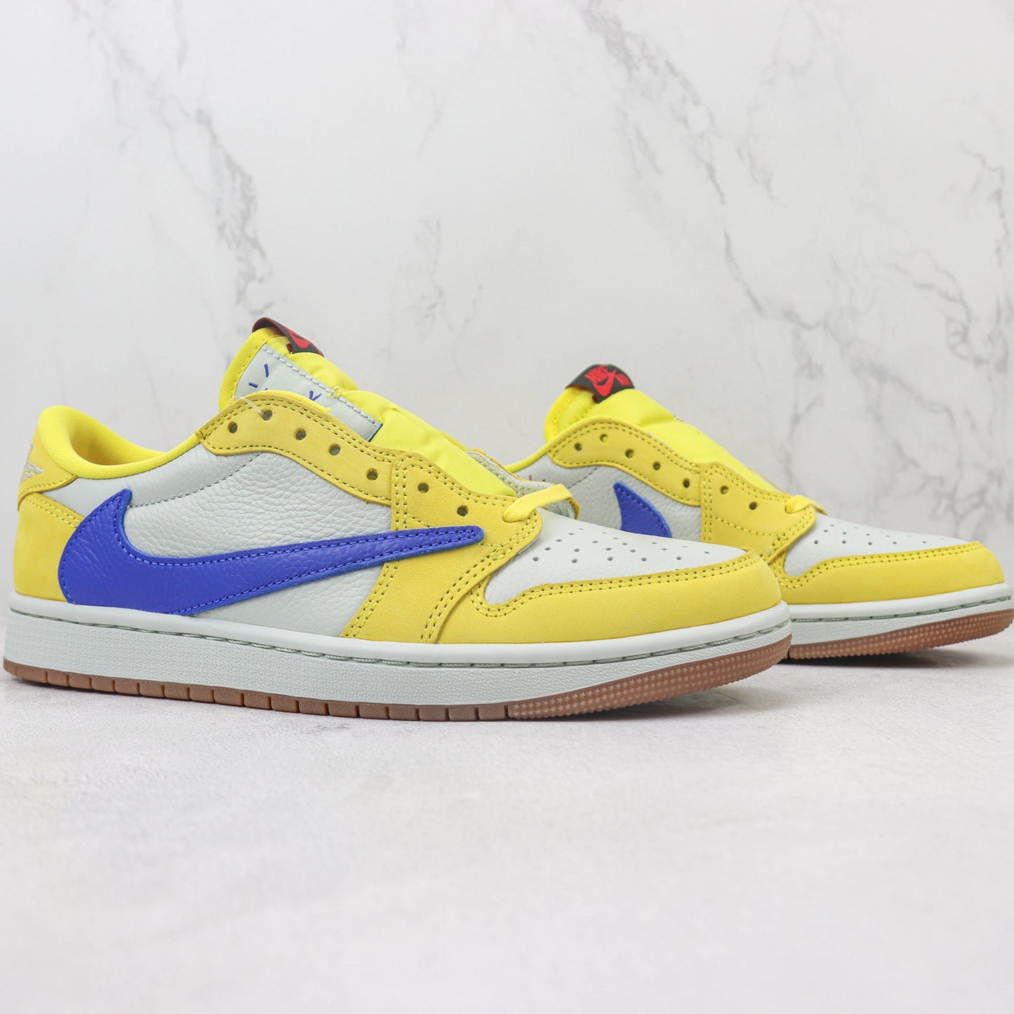 Tênis Travis Scott x AJ1 Low OG Canary