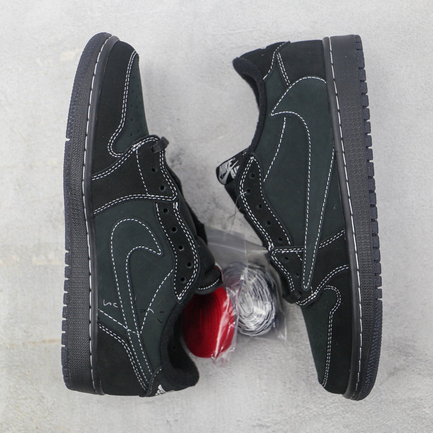 Tênis Travis Scott x AJ1 Low OG Black Phantom