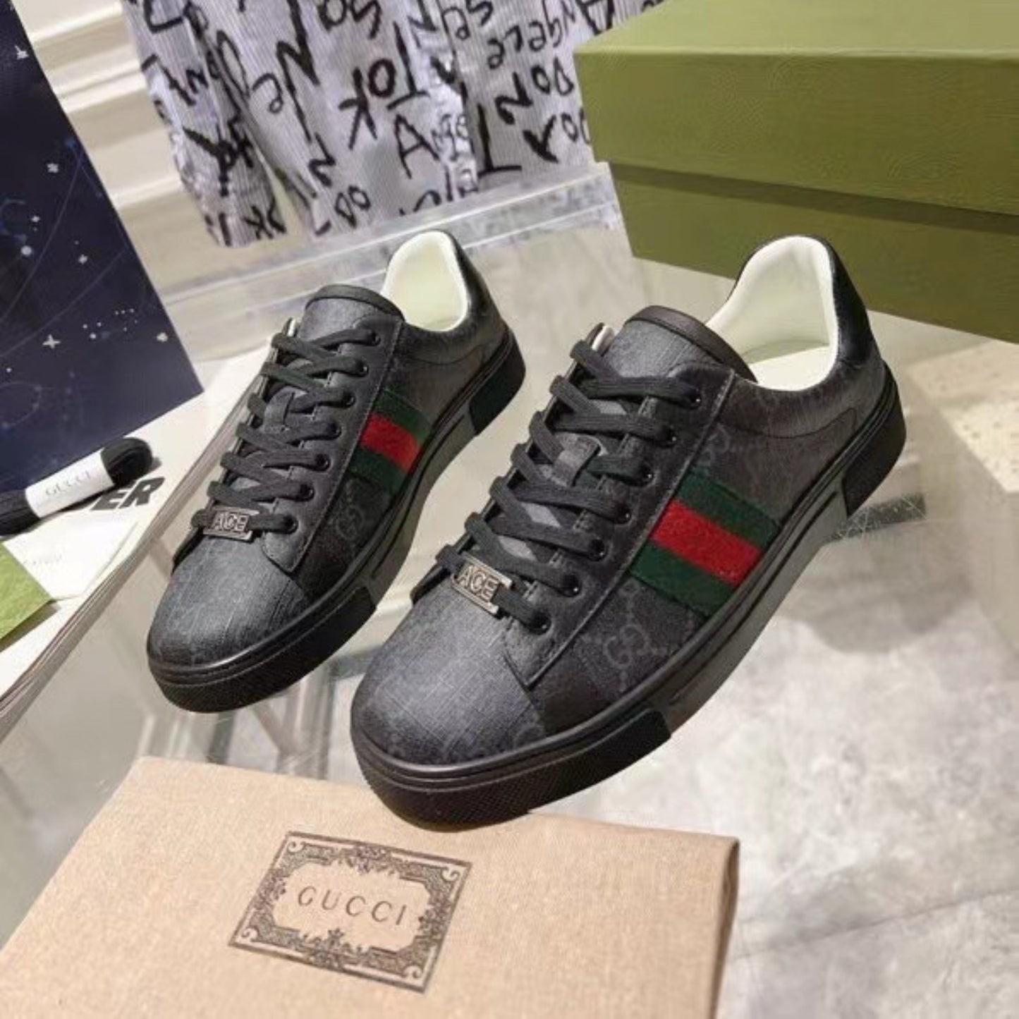 Tenis GG Ace com listras Web Preto