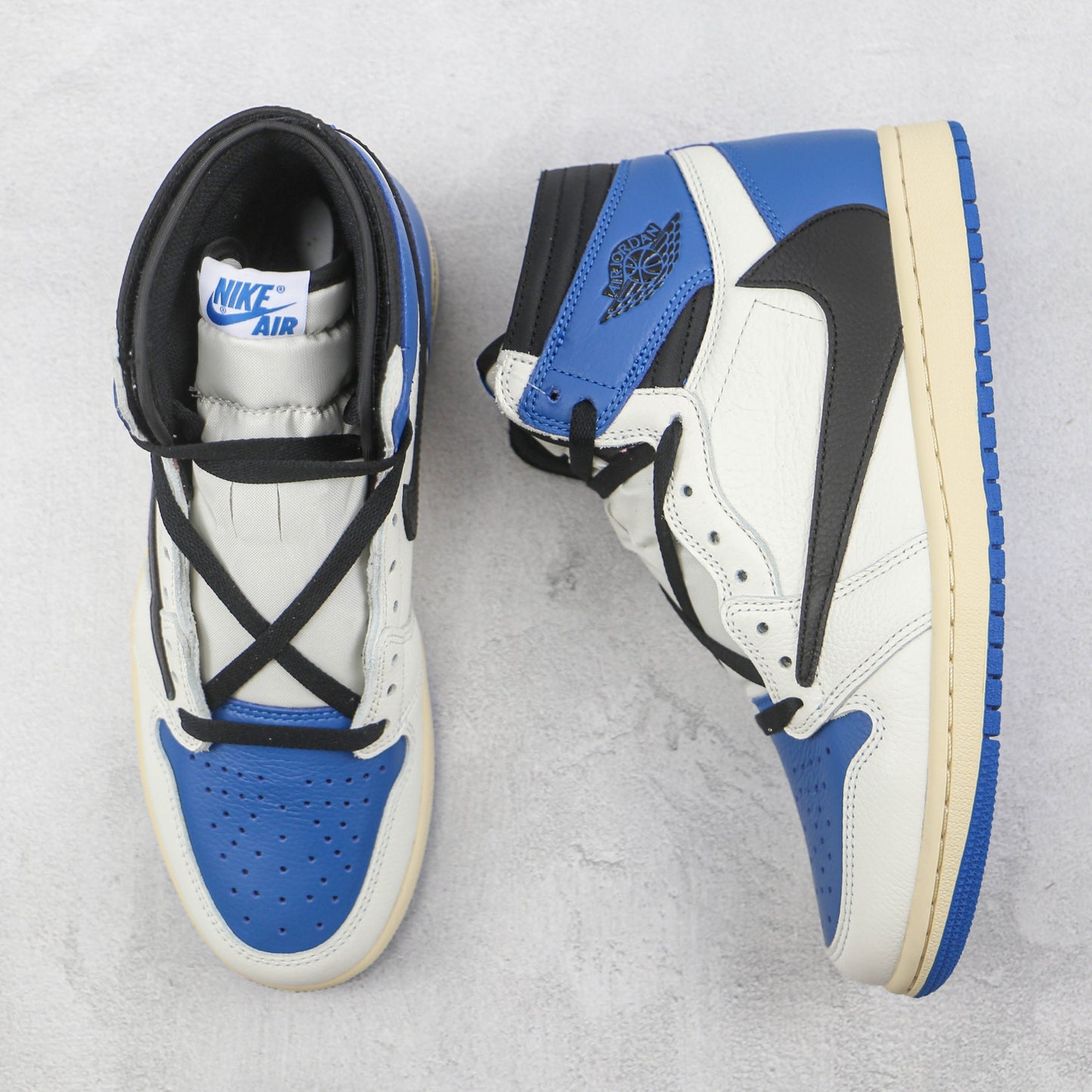 Tênis Fragment Design x Travis Scott x AJ1 Retro High
