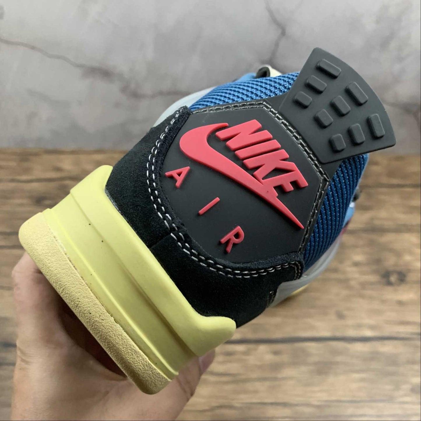 Tênis LA Union x AJ4 Off Noir