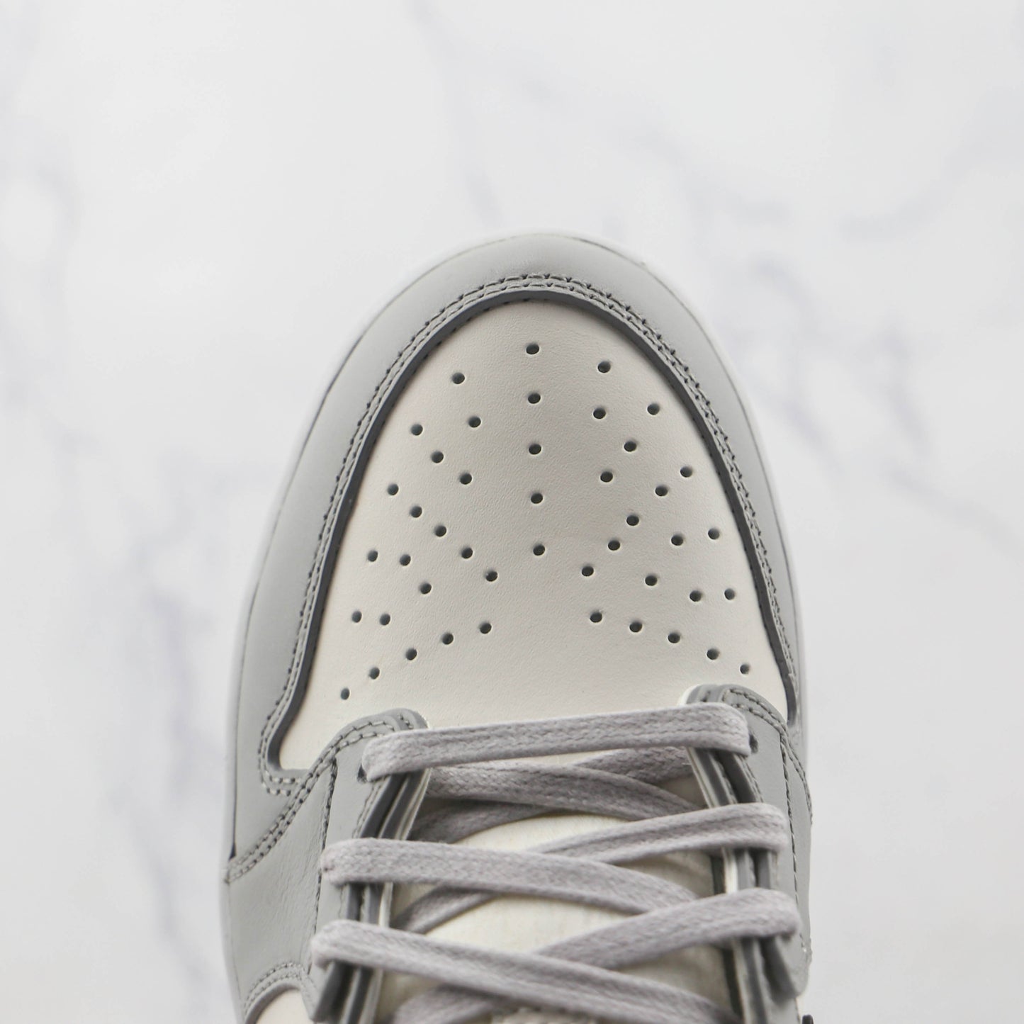 Tênis Dio x AJ1 Low