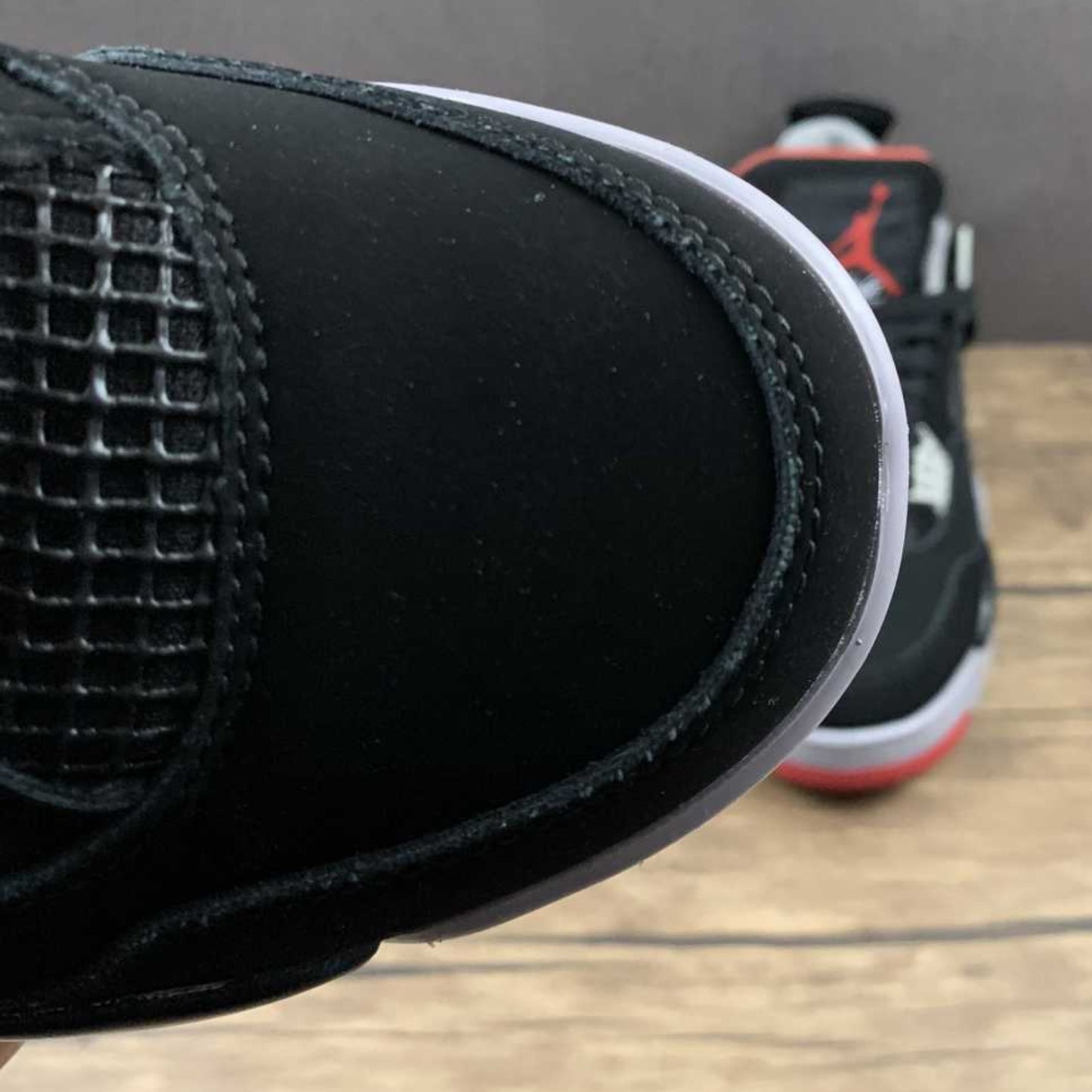 Tênis AJ4 Bred (2019)