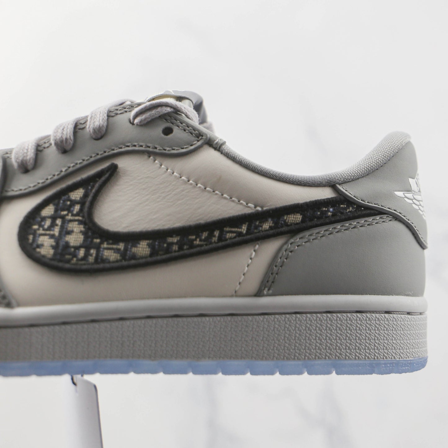 Tênis Dio x AJ1 Low