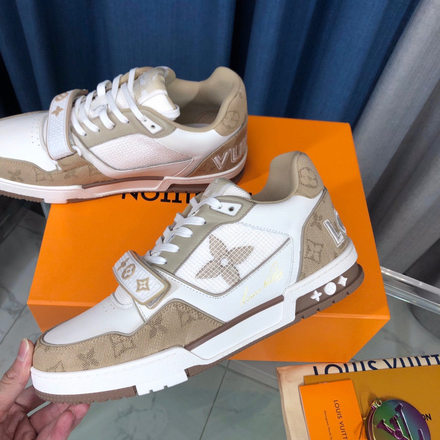 Tênis Lv Trainer Bege