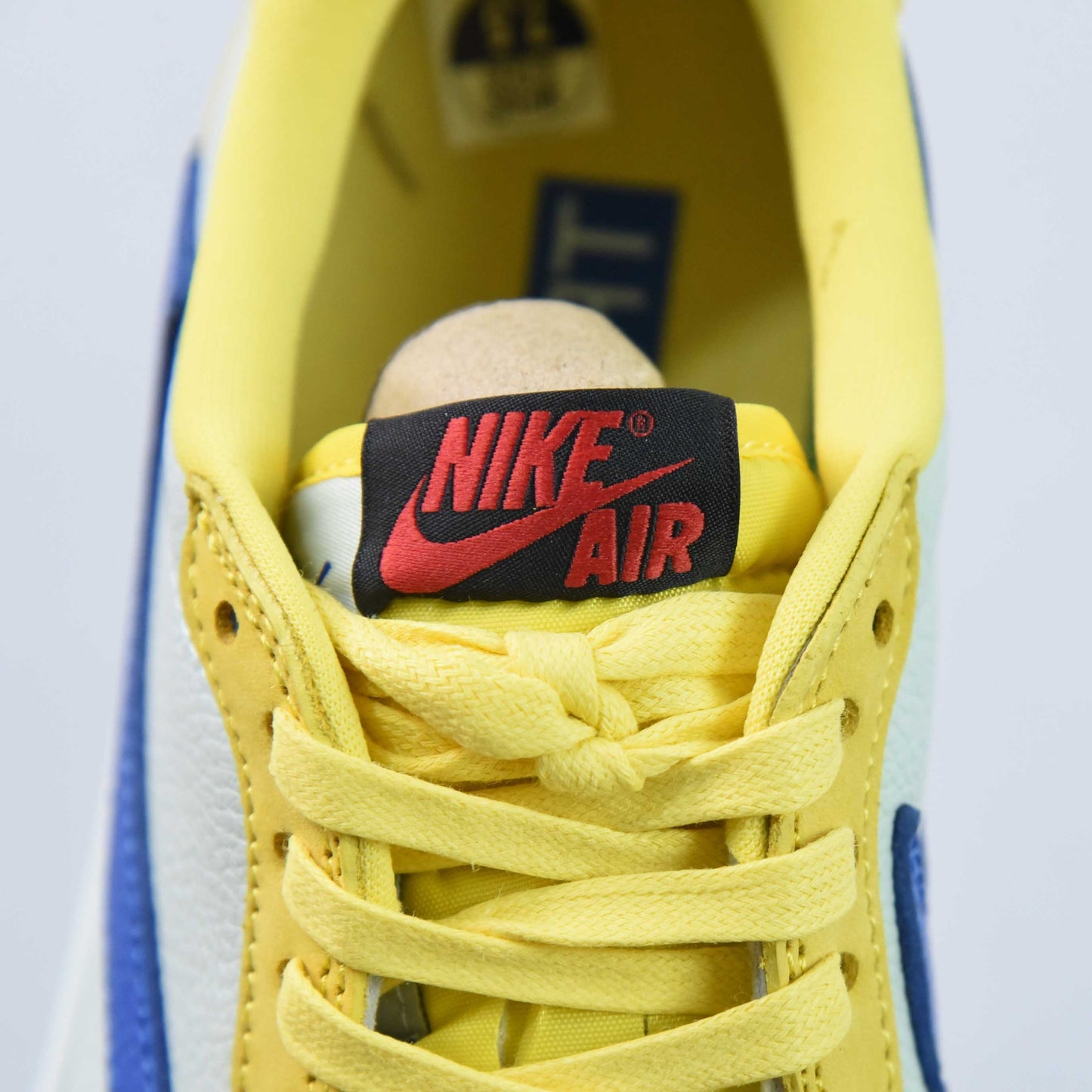 Tênis Travis Scott x AJ1 Low OG Canary