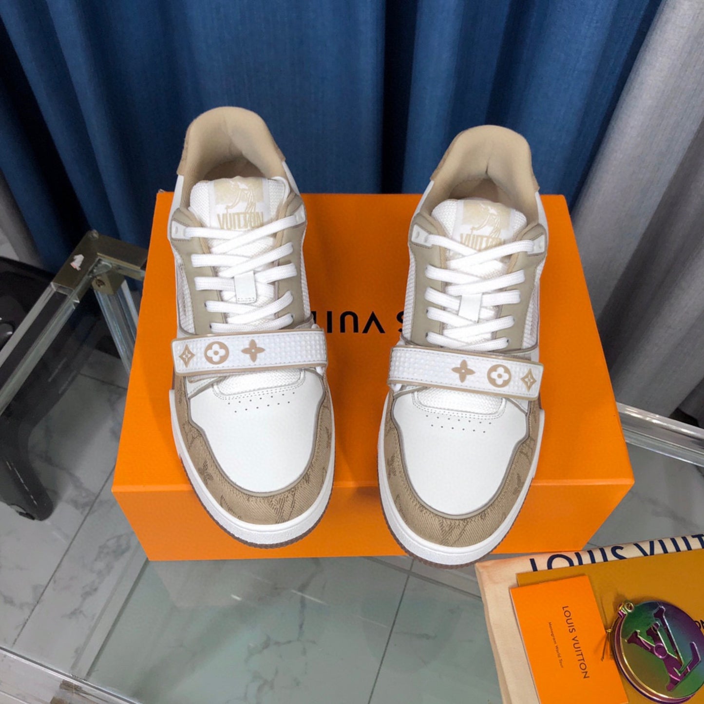 Tênis Lv Trainer Bege