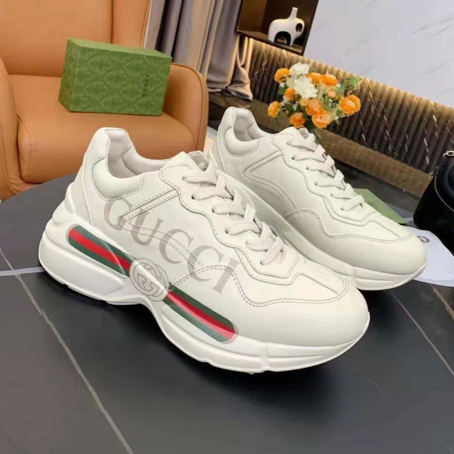 Tenis GG Rhyton Com Logo