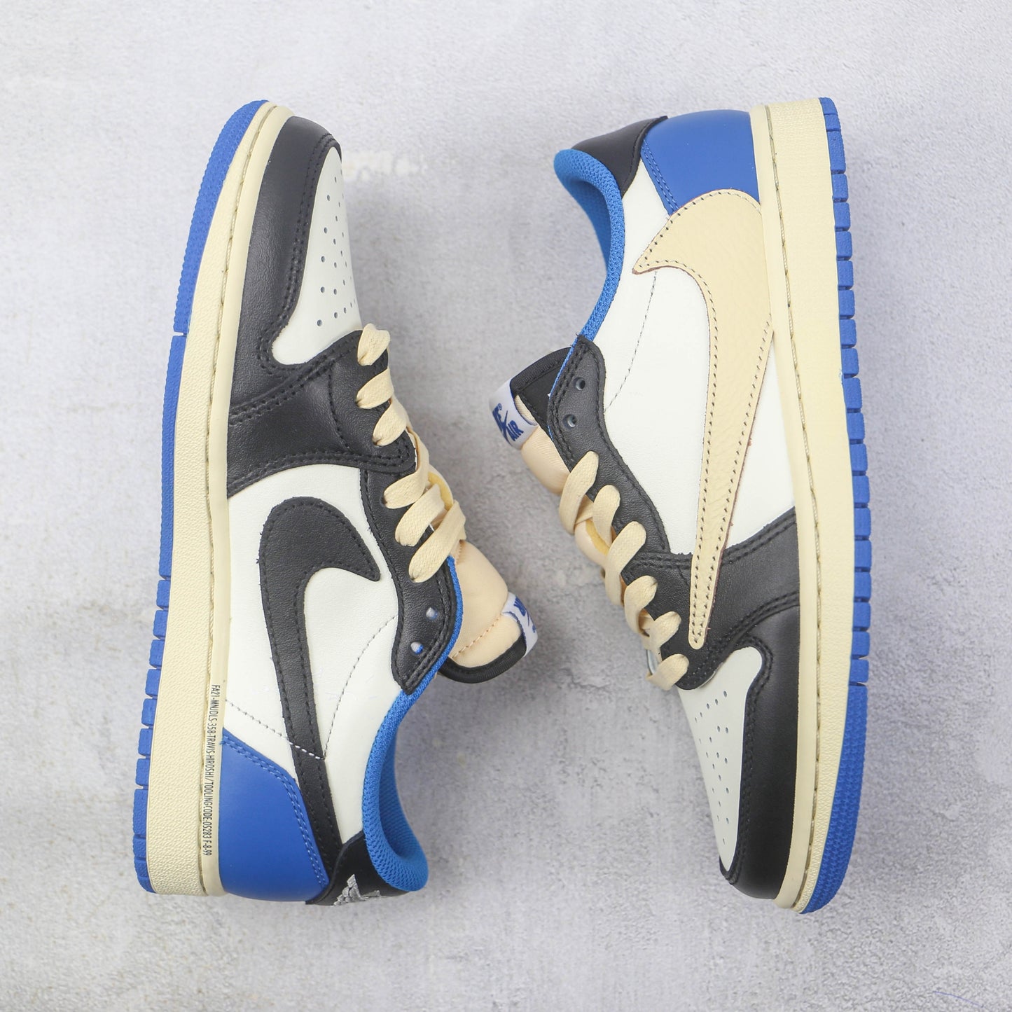 Tênis Fragment Design x Travis Scott x AJ1 Low
