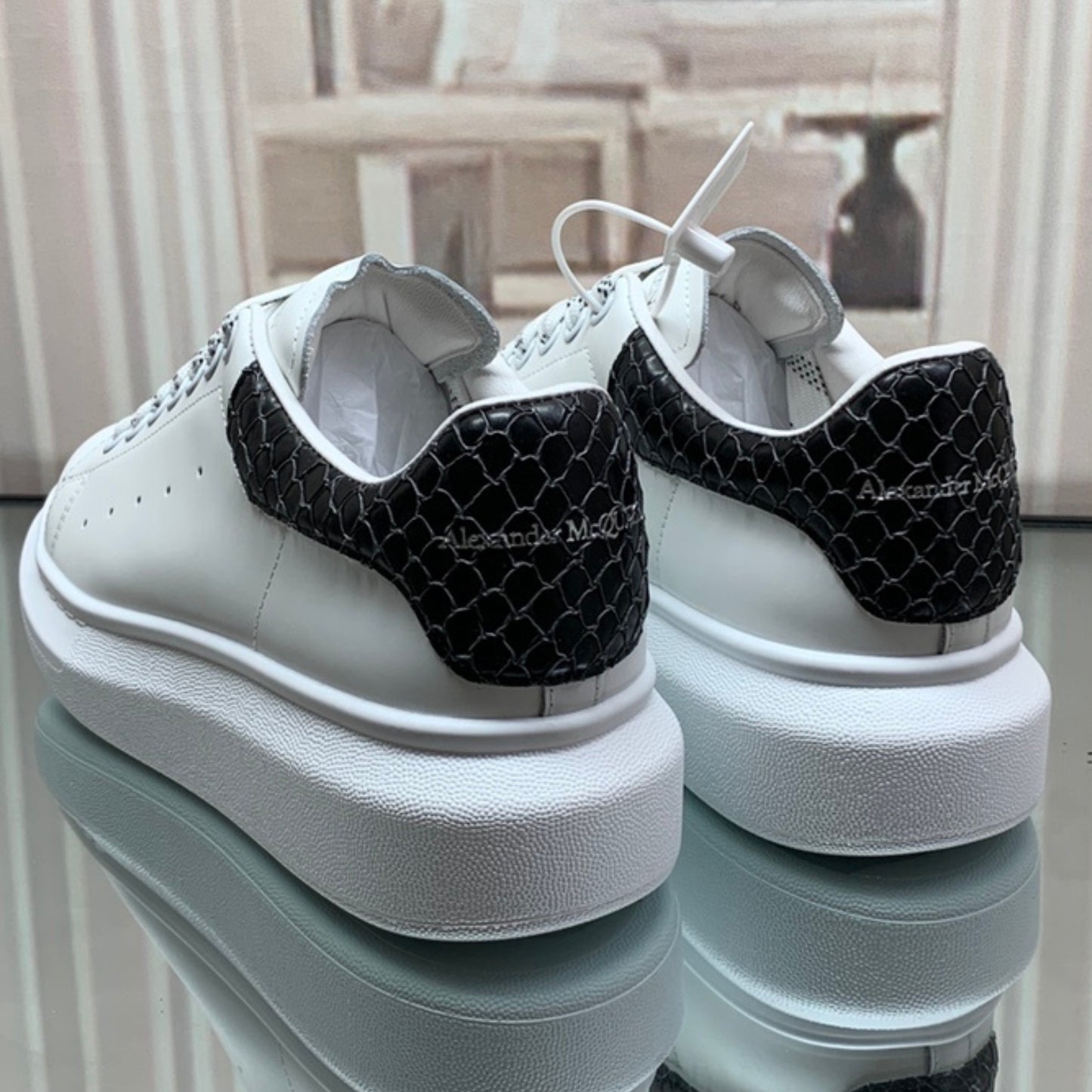 Tênis A Mcq Oversized Couro Branco #2