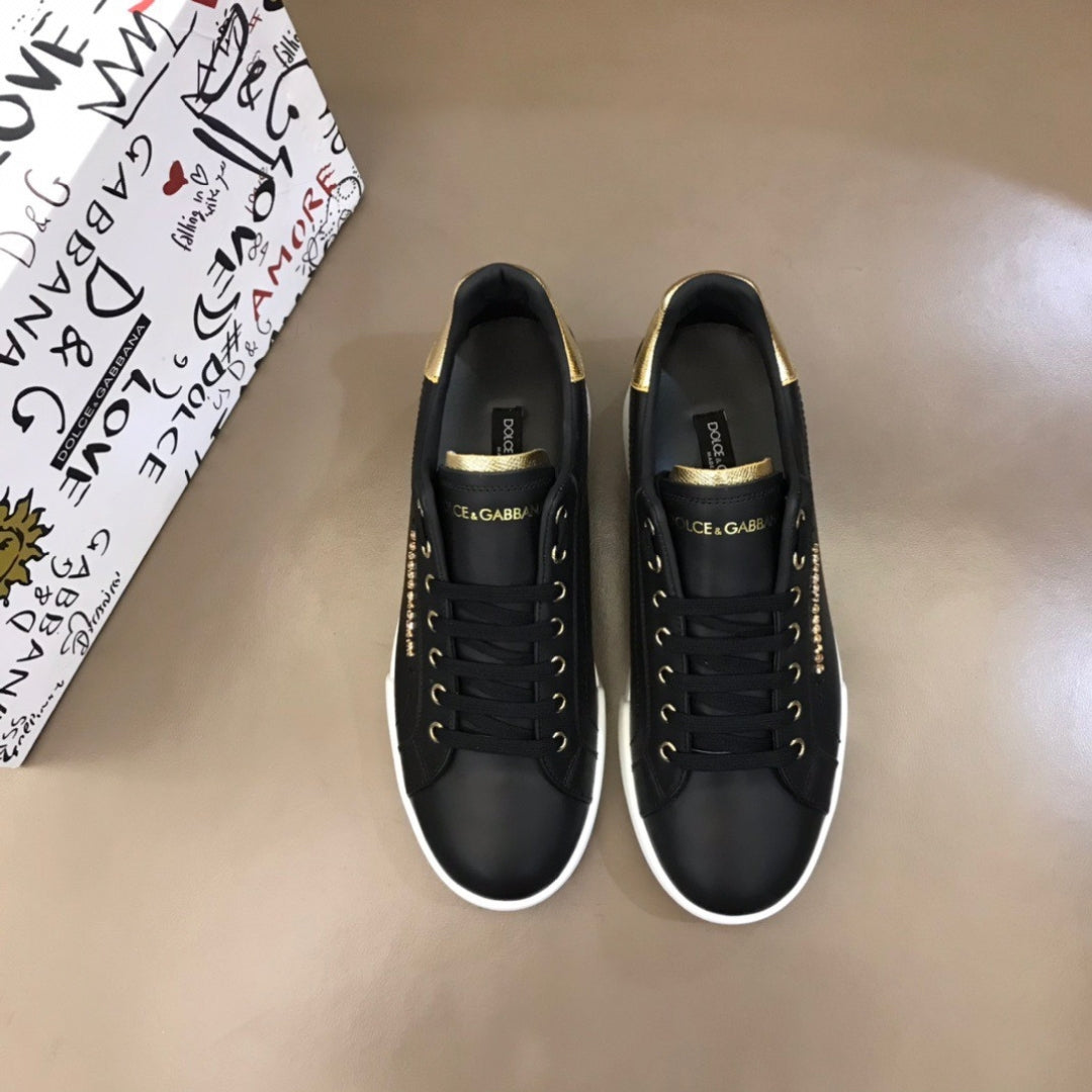 Tenis DG Portofino Couro Liso Preto com Dourado