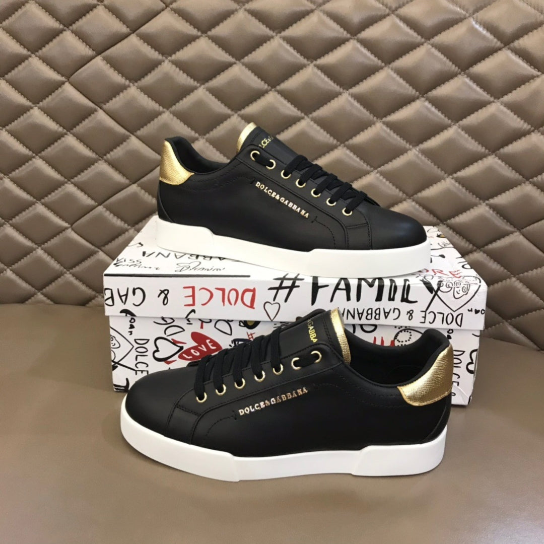 Tenis DG Portofino Couro Liso Preto com Dourado