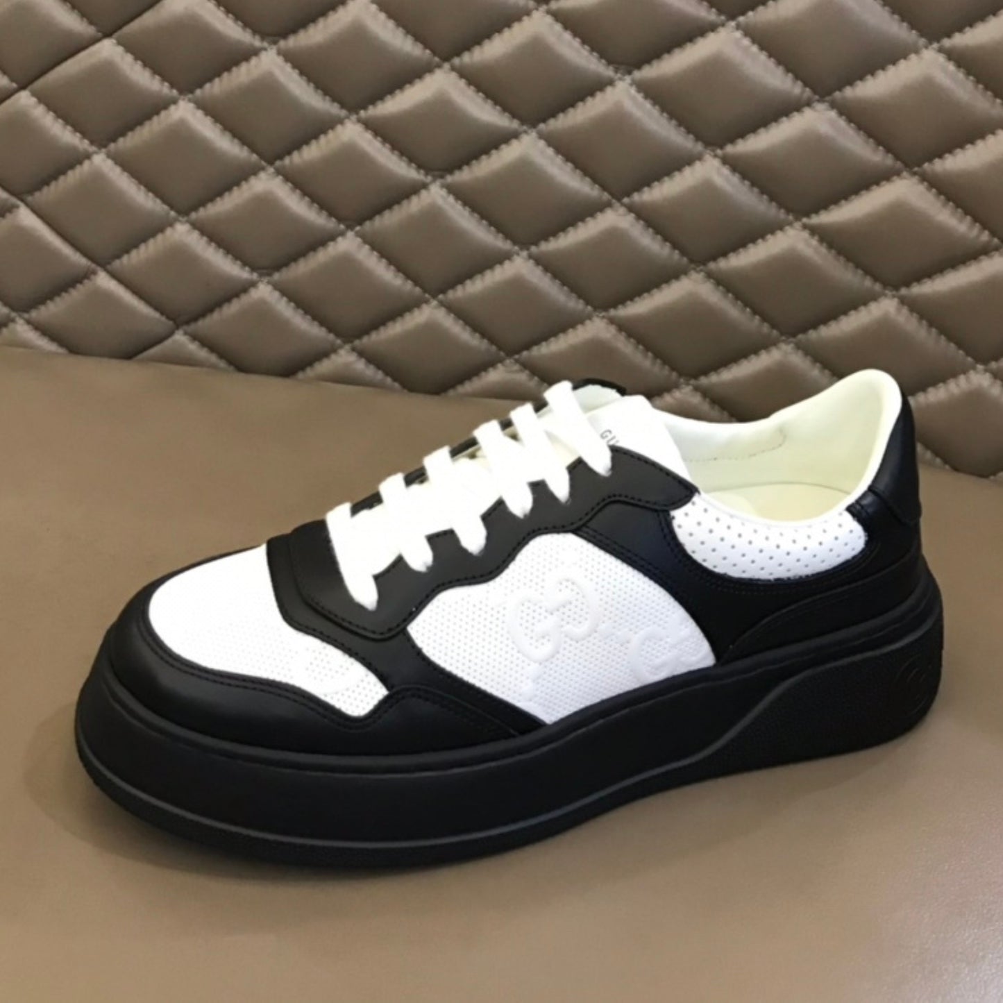 Tenis GG Supreme Preto e Branco