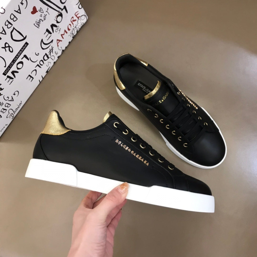 Tenis DG Portofino Couro Liso Preto com Dourado