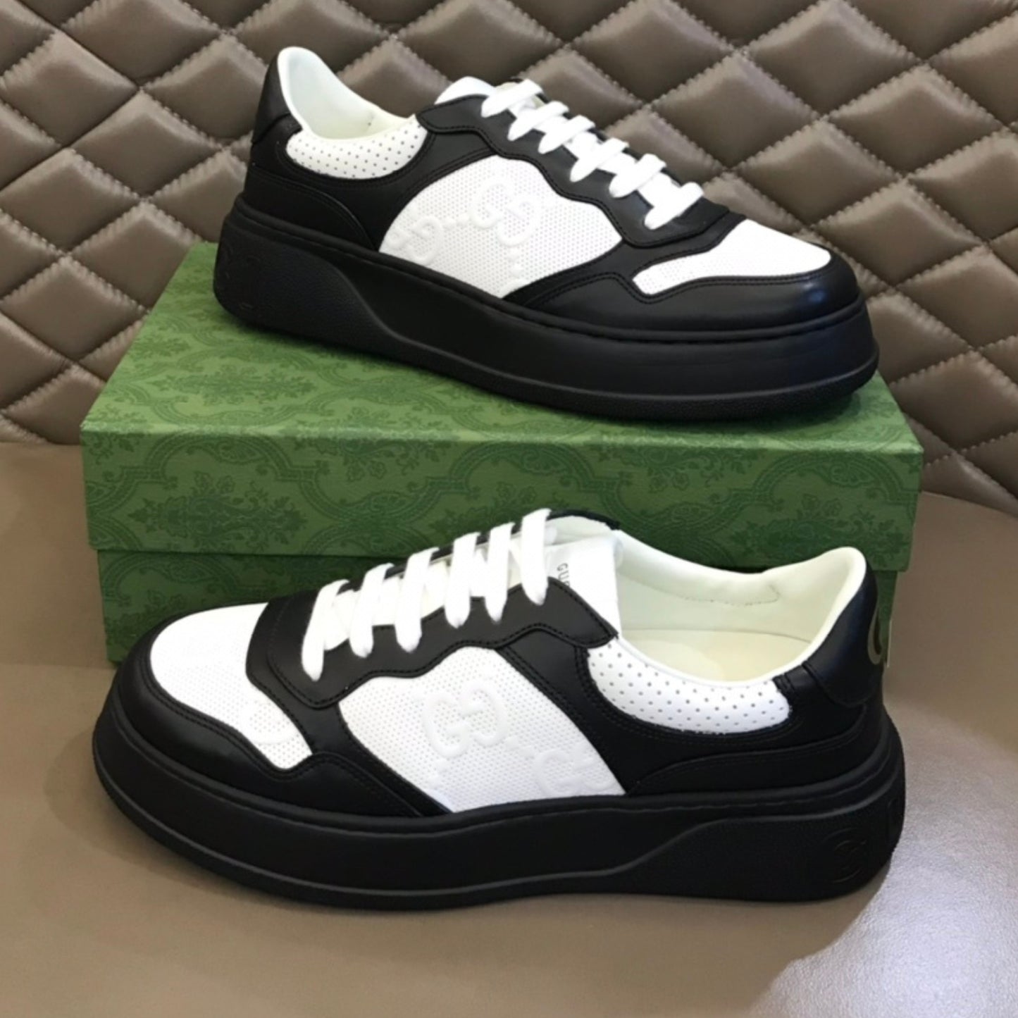 Tenis GG Supreme Preto e Branco