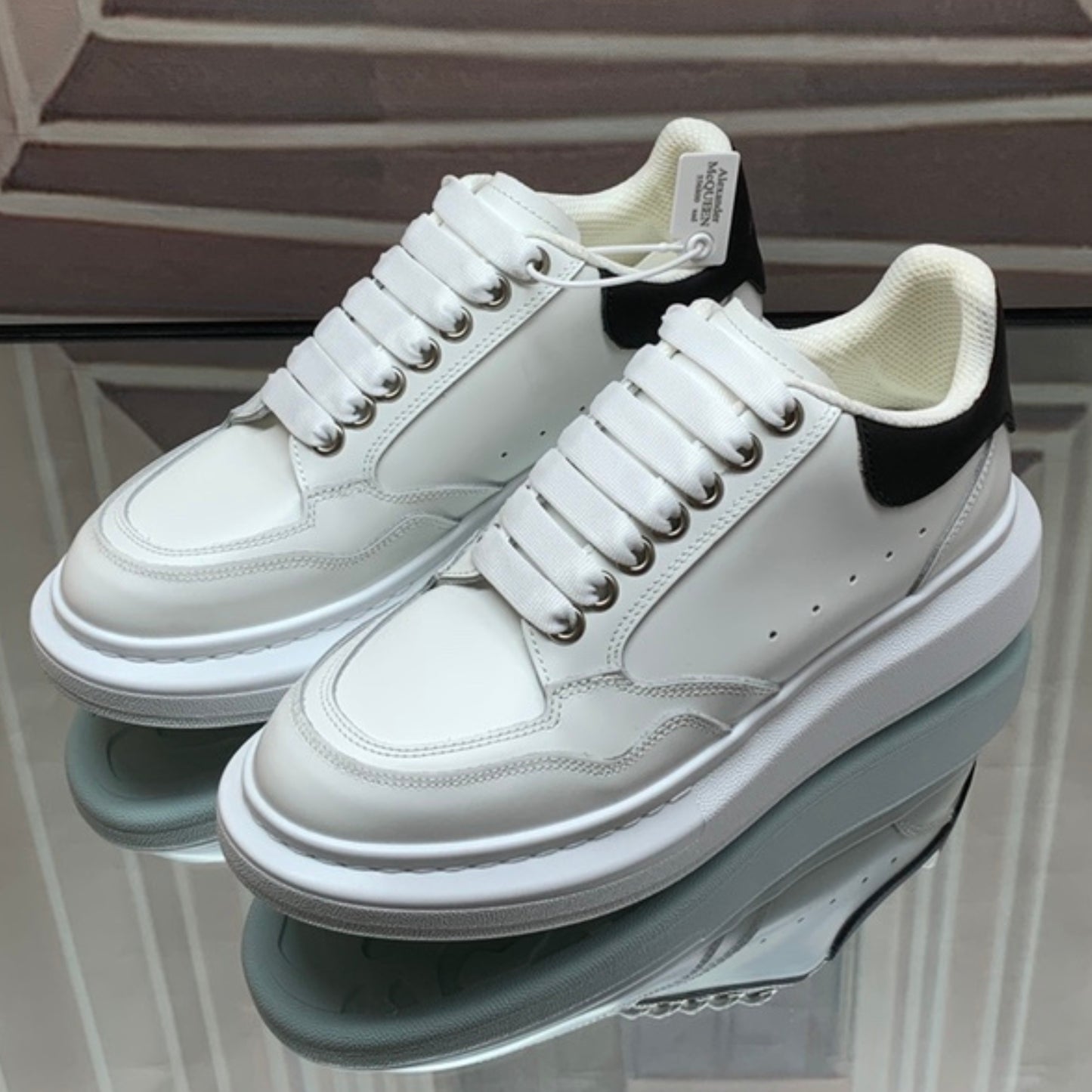 Tênis A Mcq Oversized Couro Branco #3