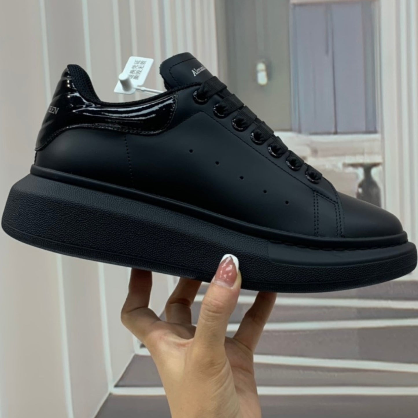 Tênis A Mcq Oversized Couro Preto #1