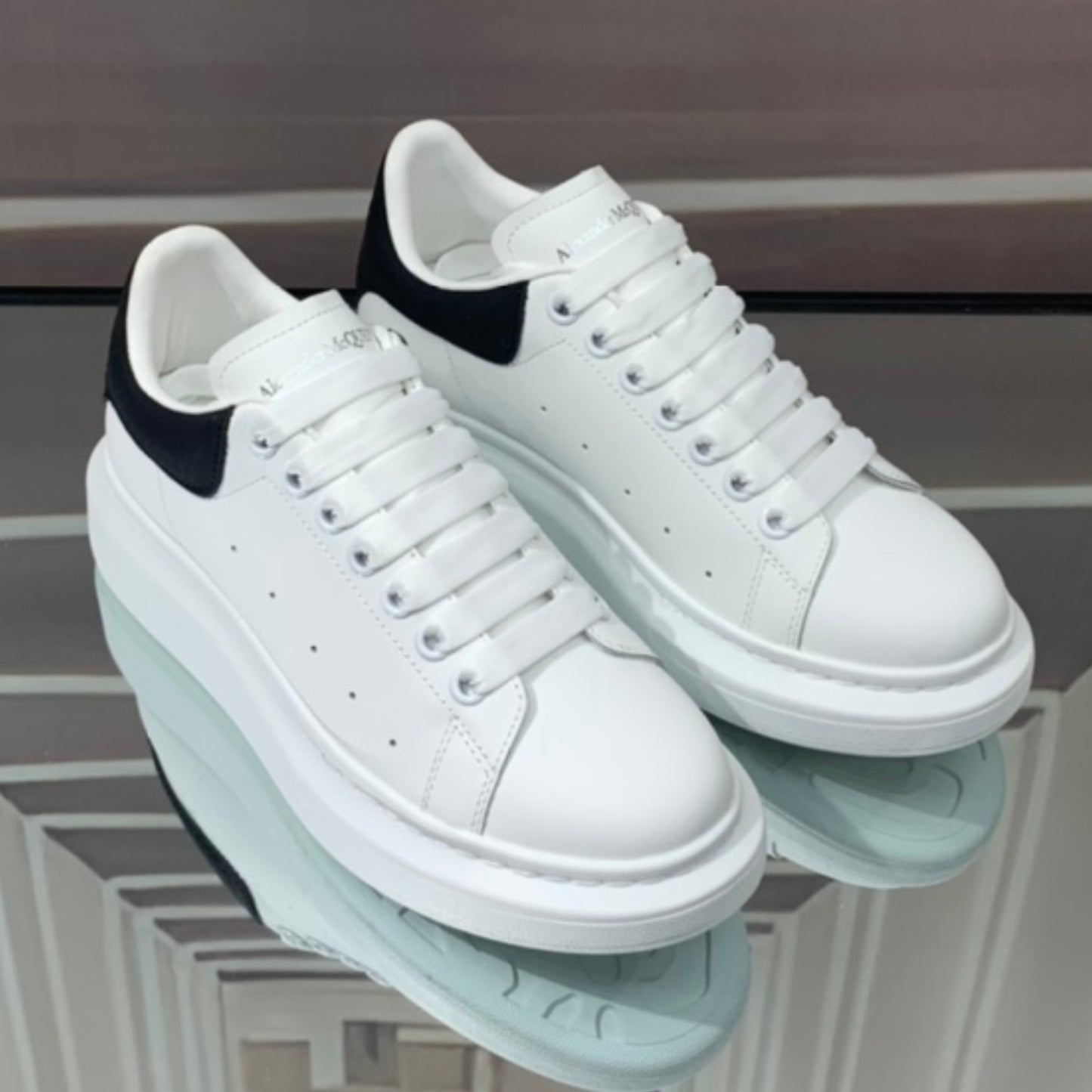 Tênis A Mcq Oversized Couro Branco #4