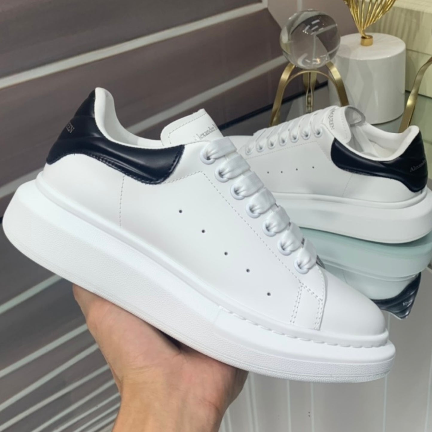 Tênis A Mcq Oversized Couro Branco #5