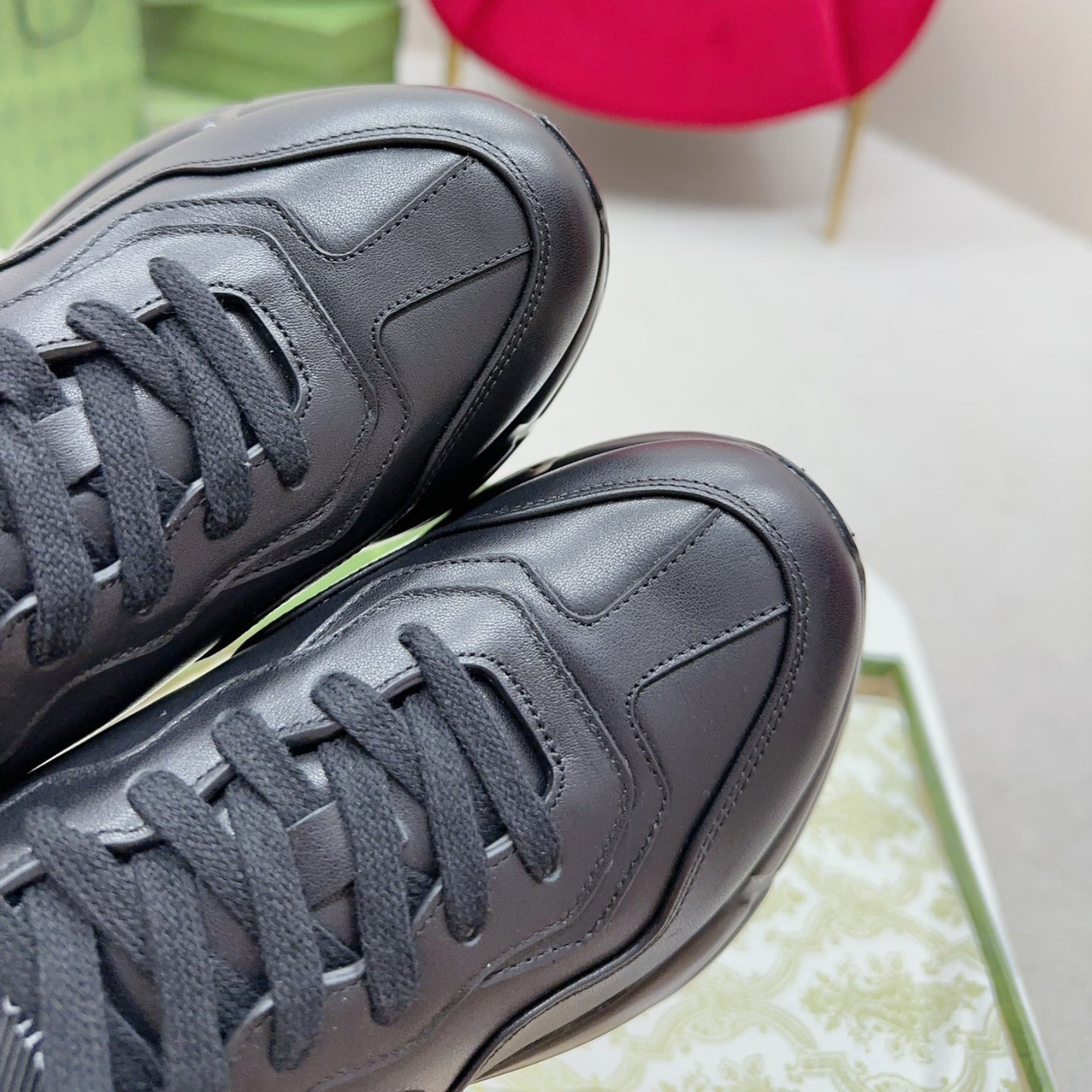 Tenis GG Rhyton Preto Com Logo Branco