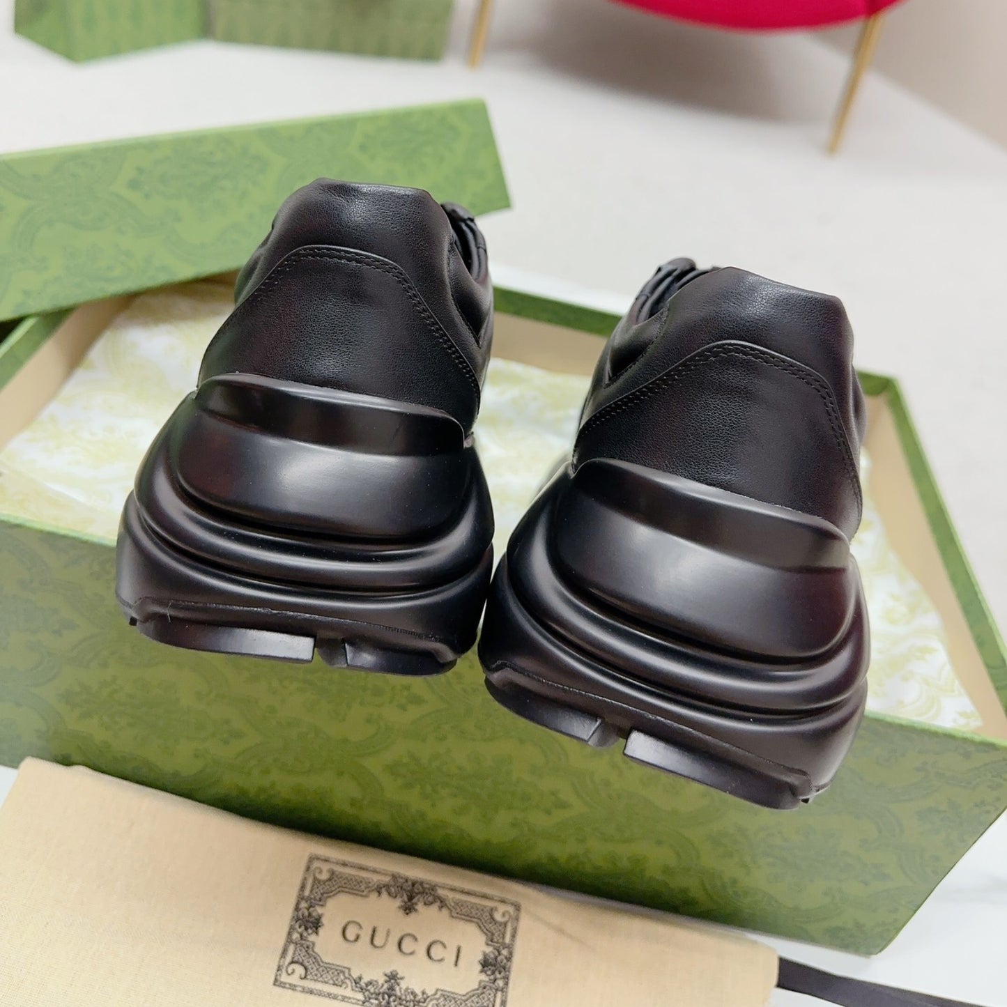 Tenis GG Rhyton Preto Com Logo Branco