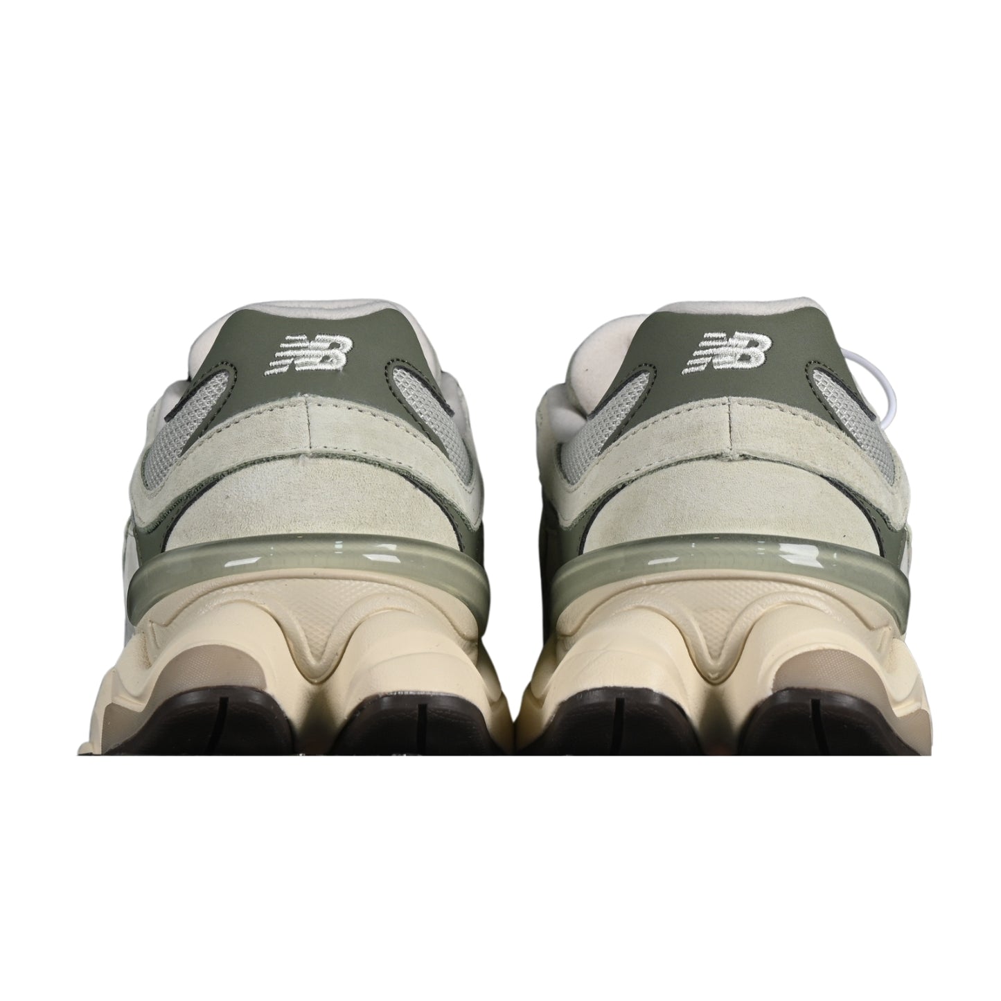 Tênis NB 9060 Camurça Cinza Claro com bege