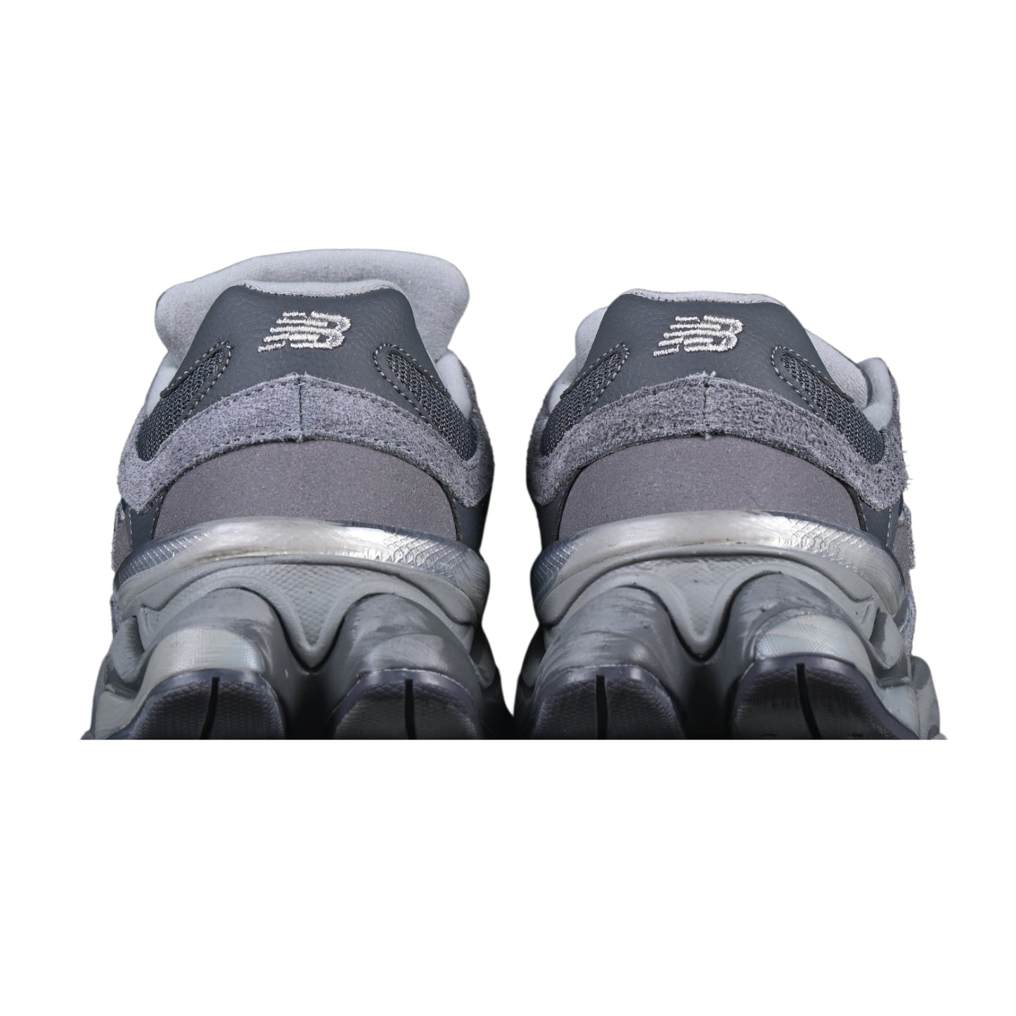 Tênis NB 9060 Camurça Cinza Escuro e Cinza Claro