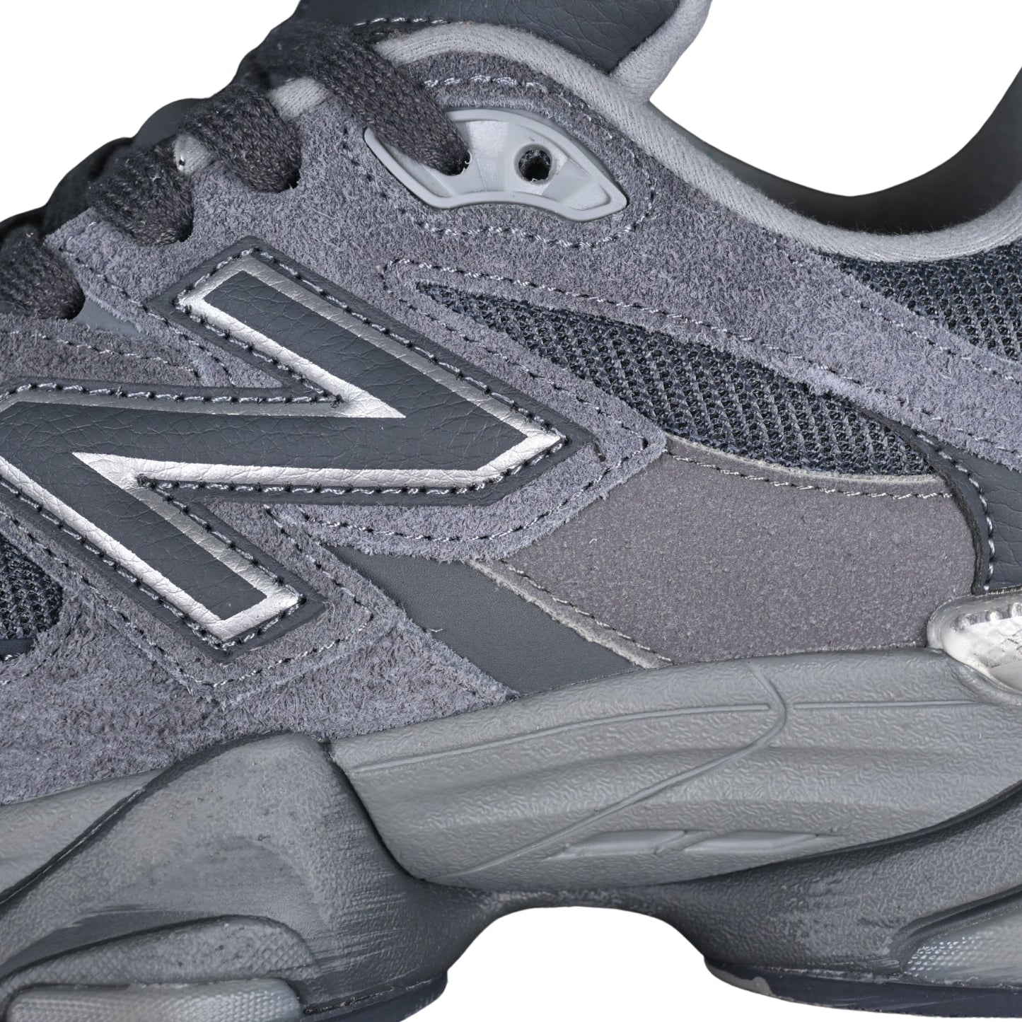 Tênis NB 9060 Camurça Cinza Escuro e Cinza Claro