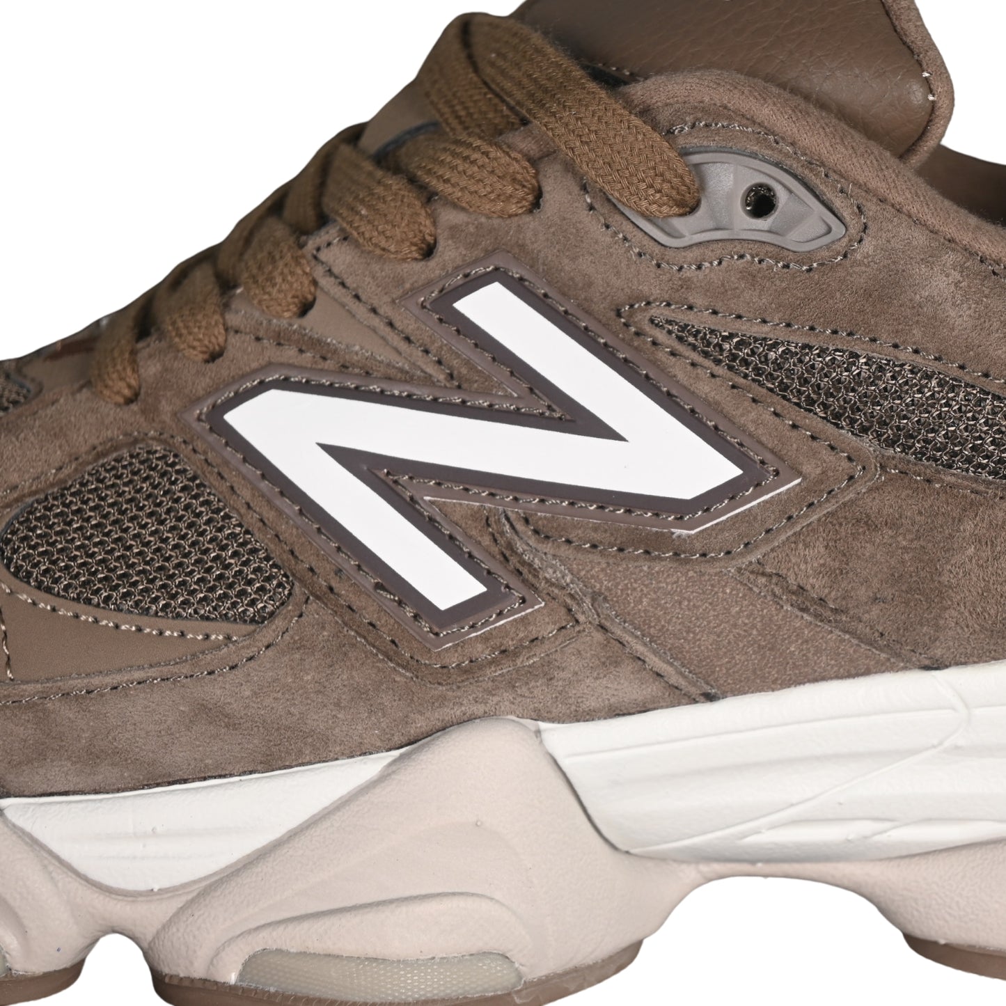 Tênis NB 9060 Camurça Marrom com Bege